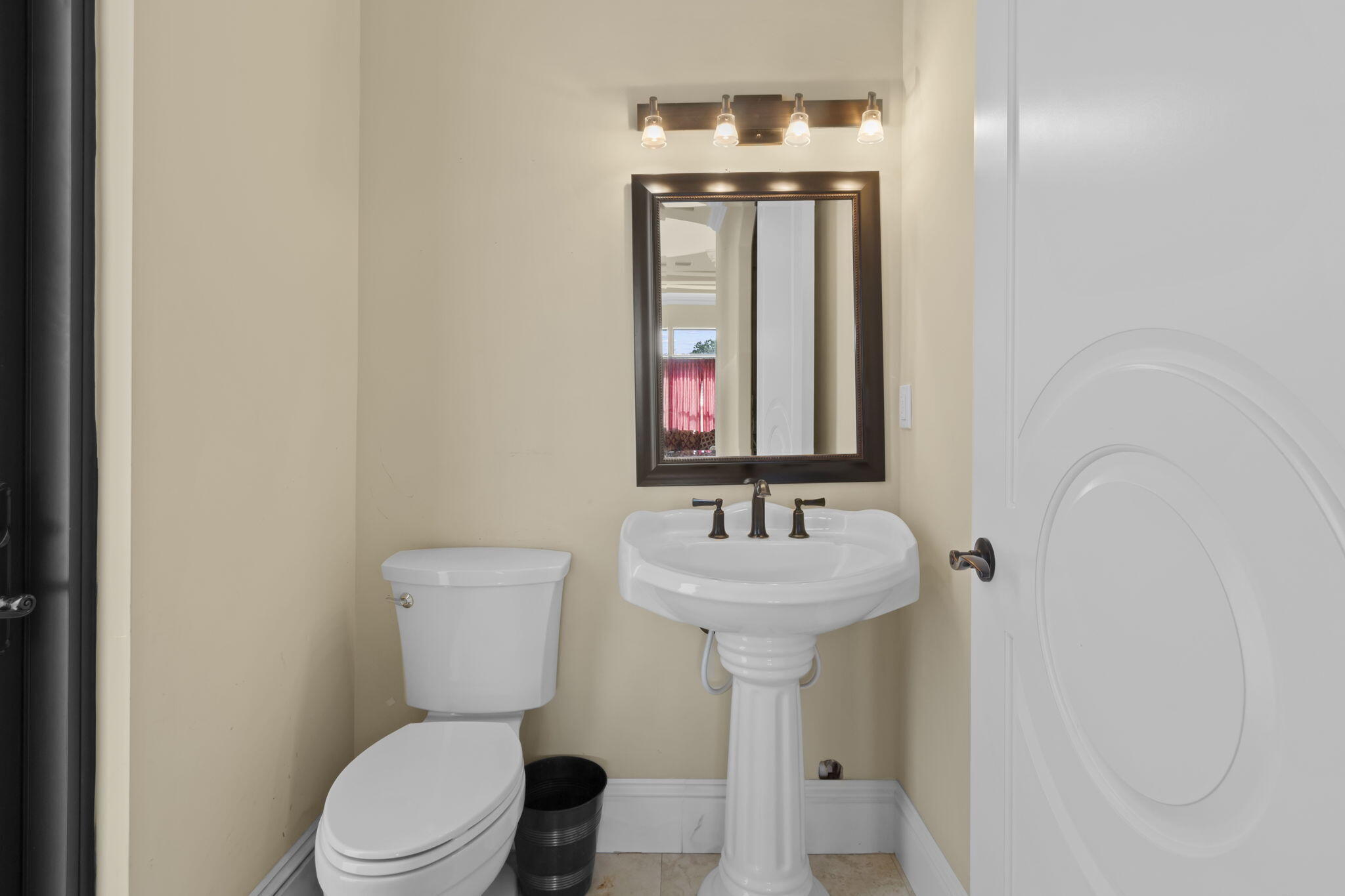 4190 Gleneagles Drive