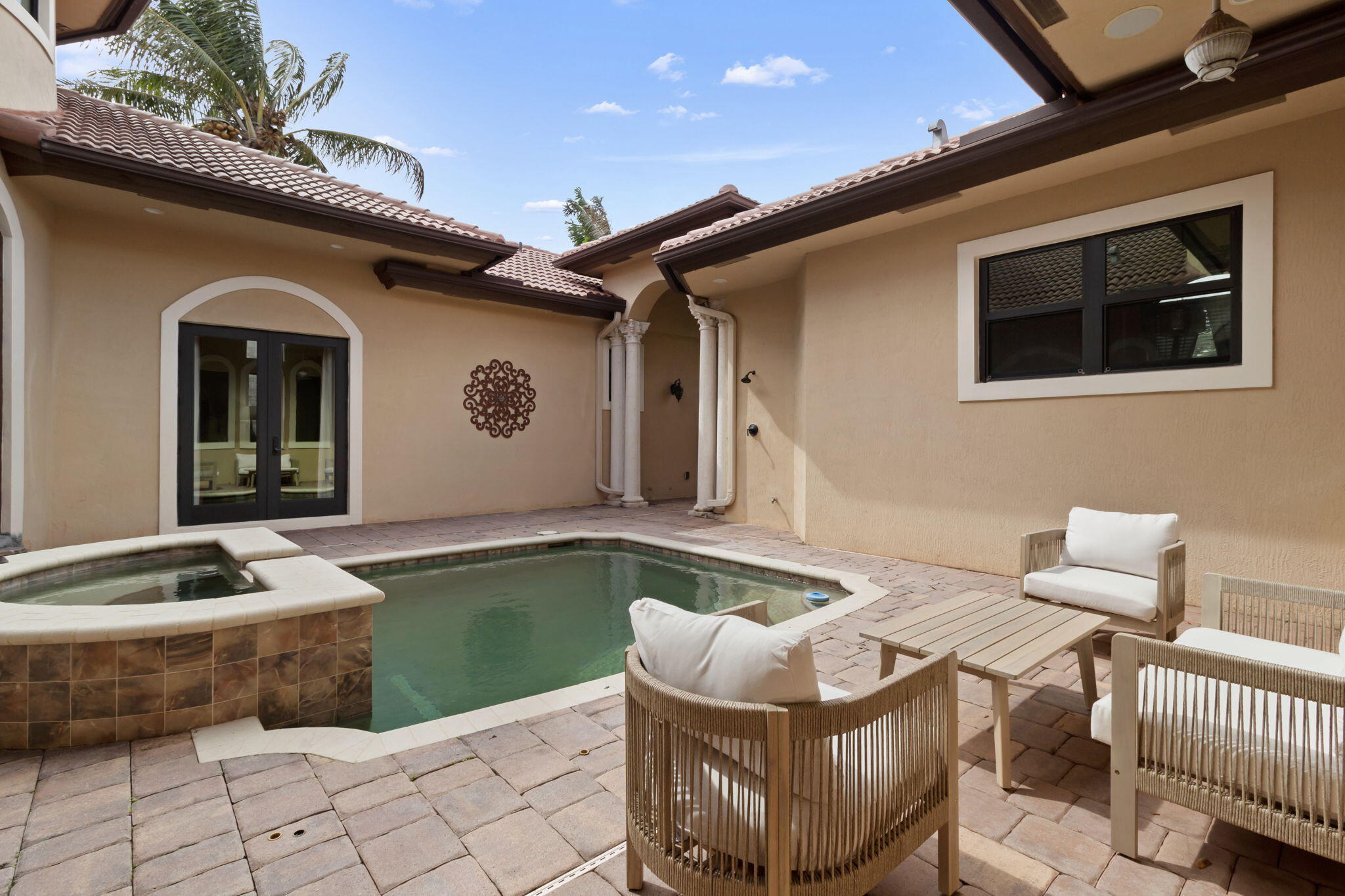 4190 Gleneagles Drive