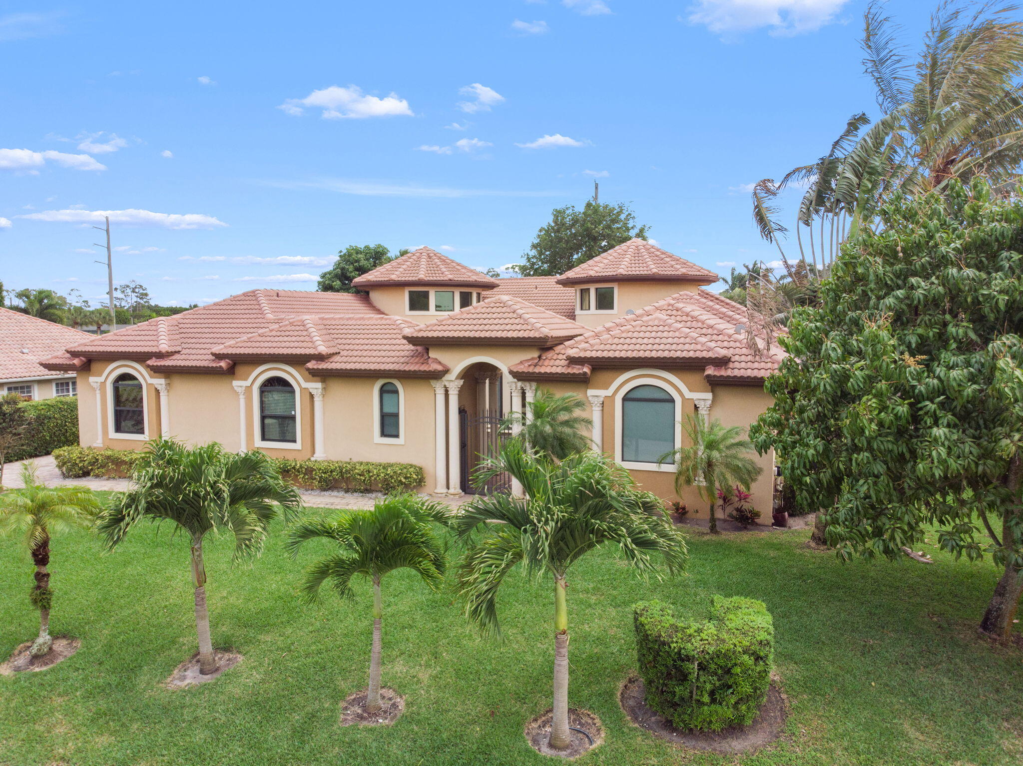 4190 Gleneagles Drive