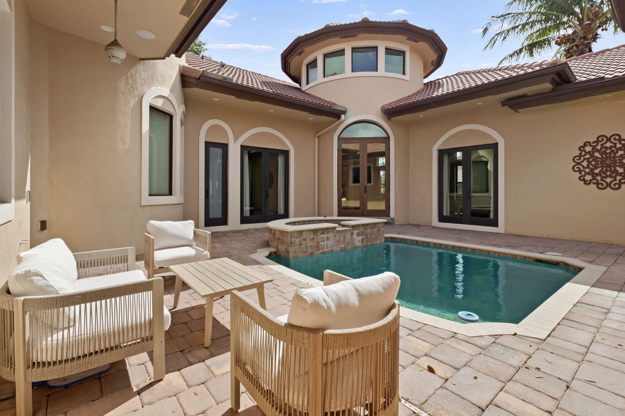 4190 Gleneagles Drive