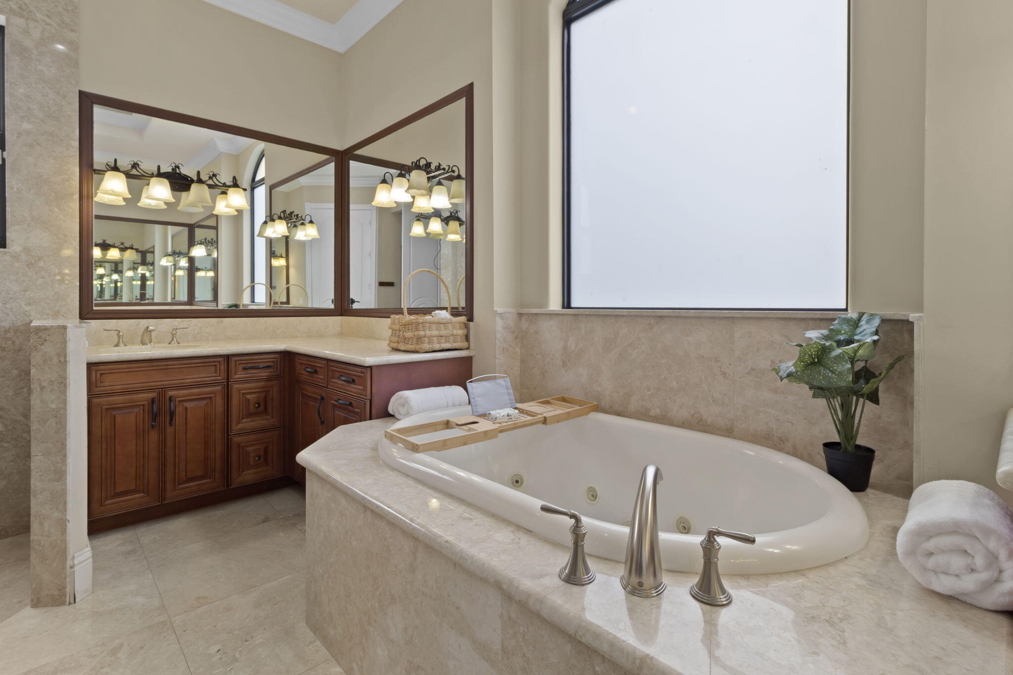4190 Gleneagles Drive