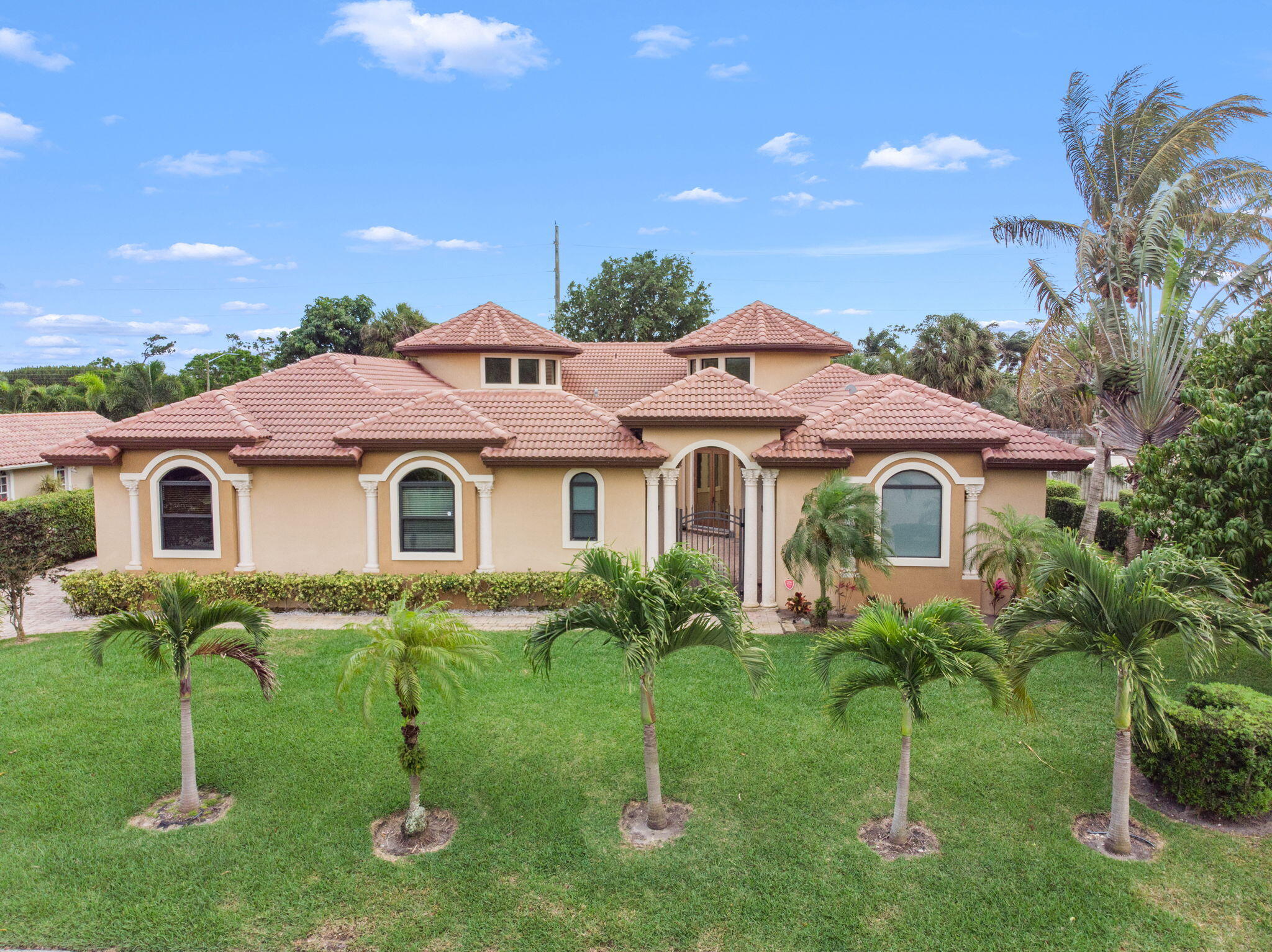 4190 Gleneagles Drive