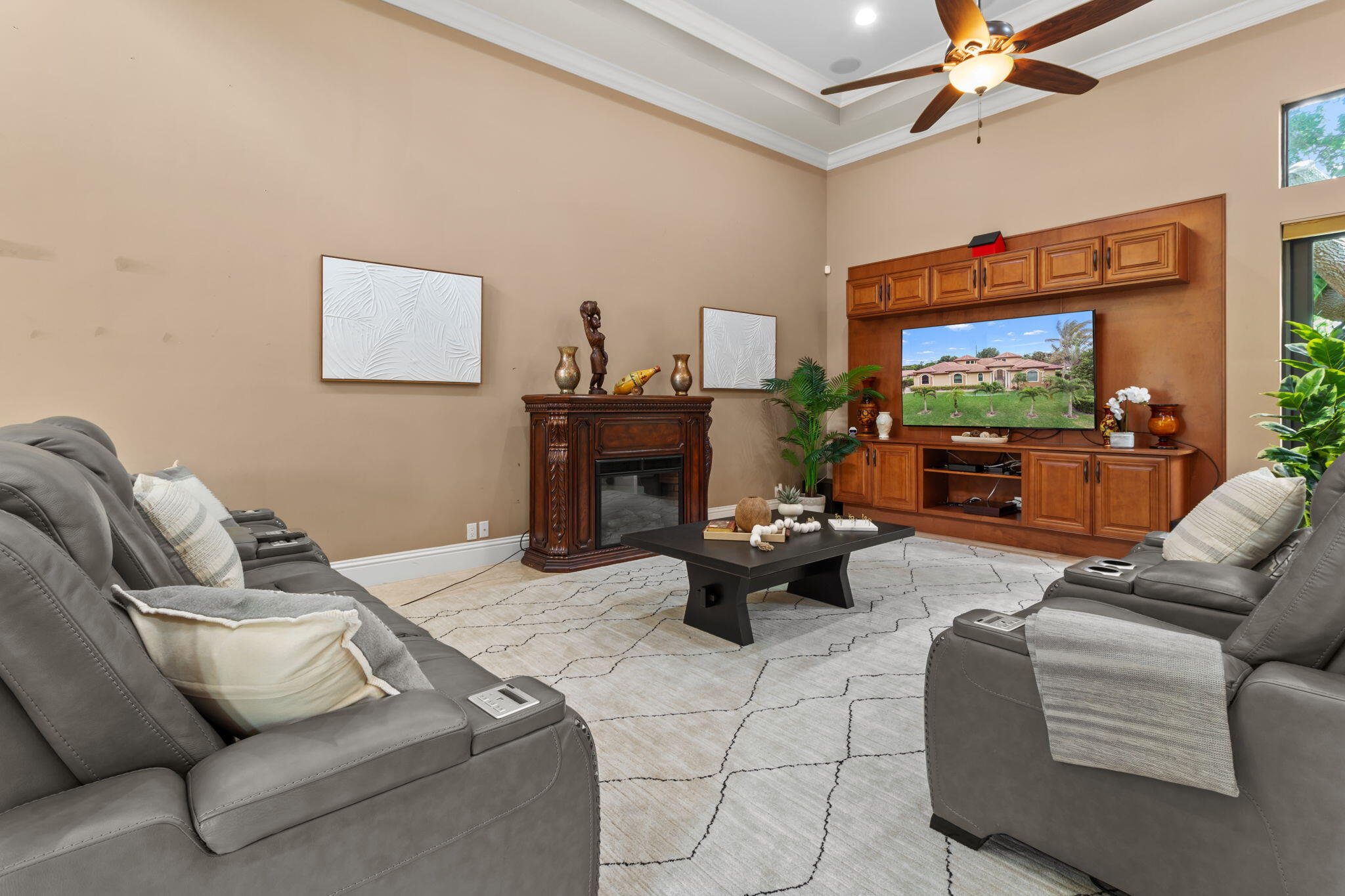 4190 Gleneagles Drive