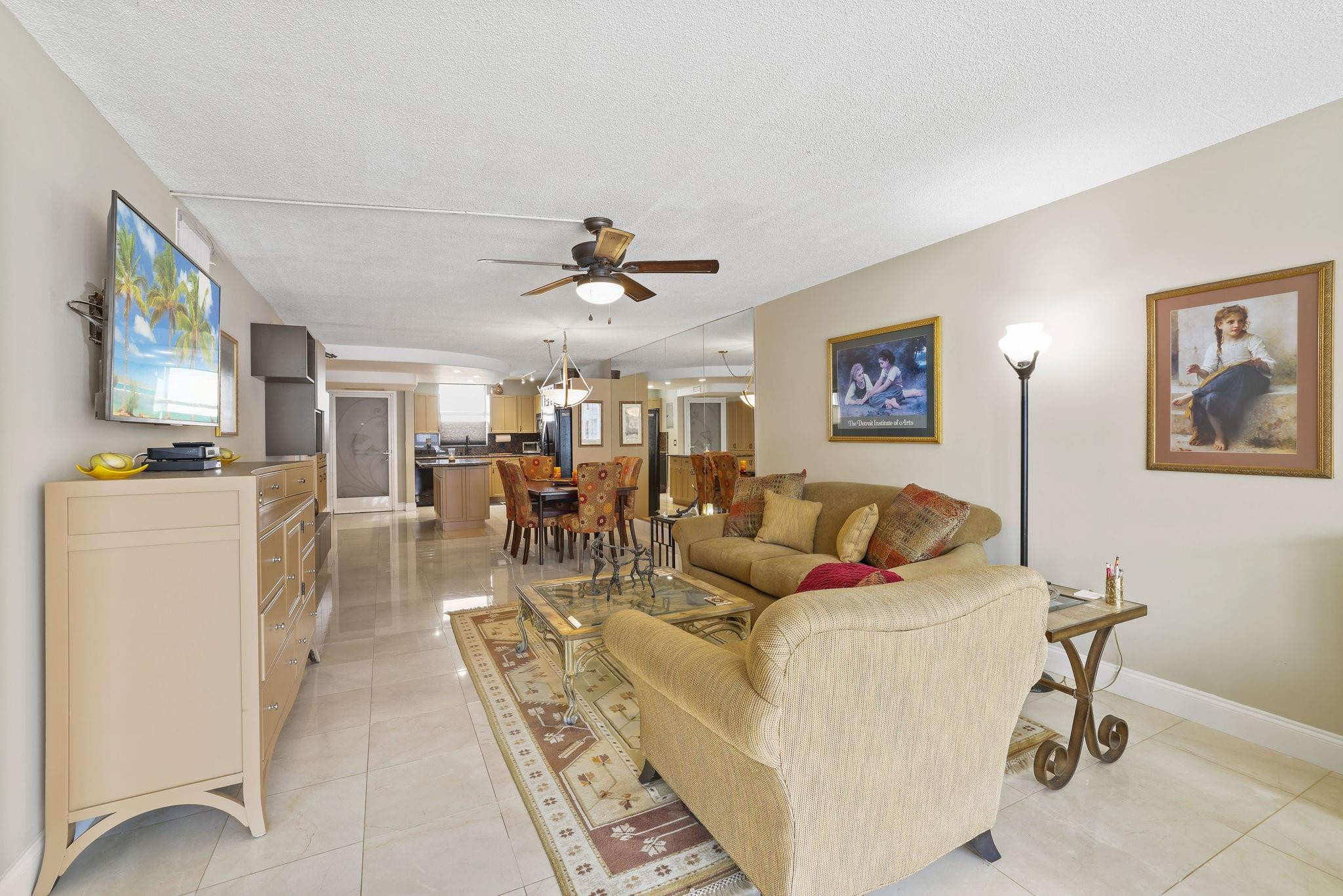 3100 NE 49th St 907