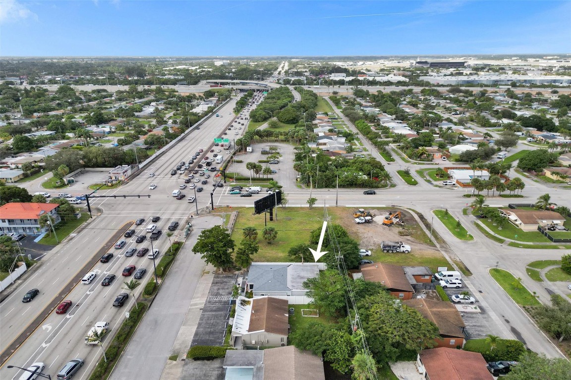 51 E Commercial Blvd