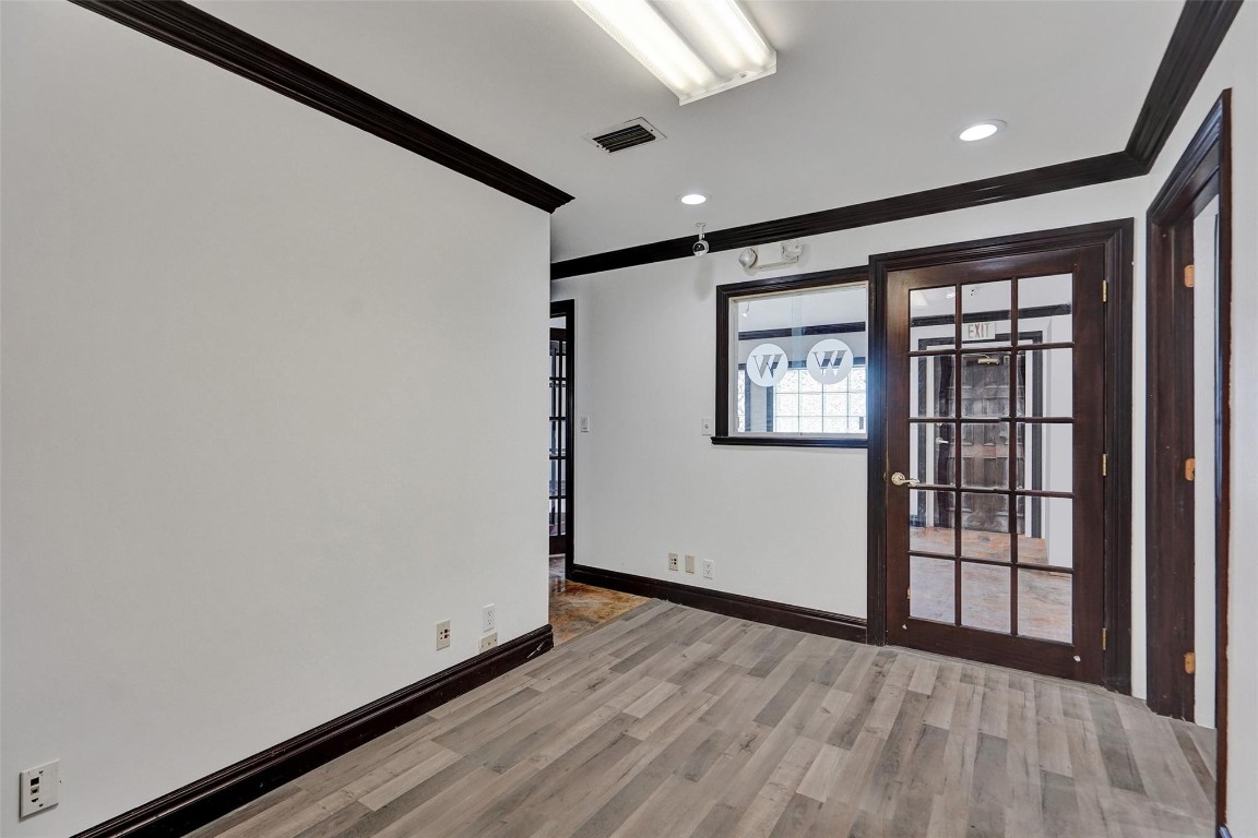 51 E Commercial Blvd