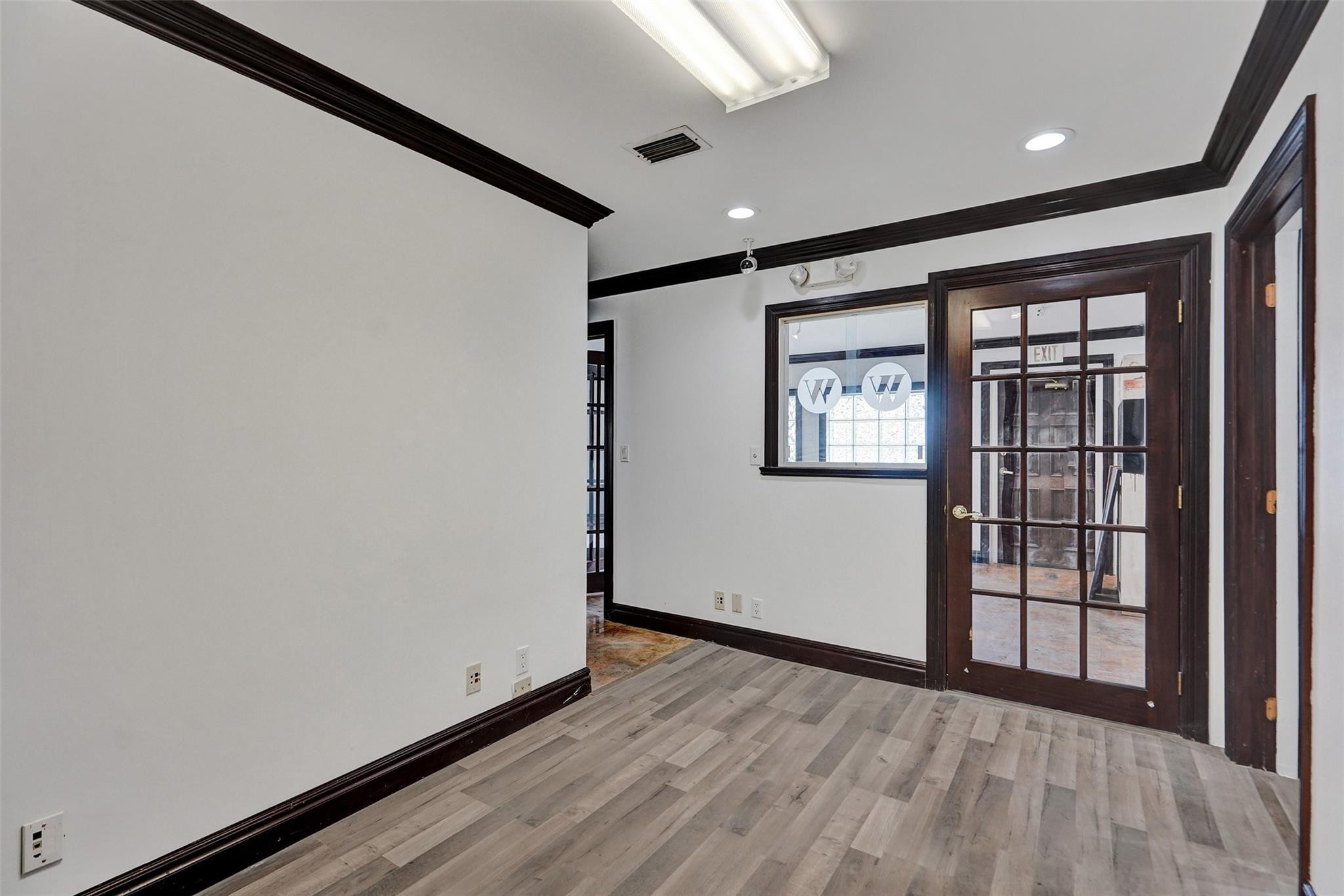 51 E Commercial Blvd