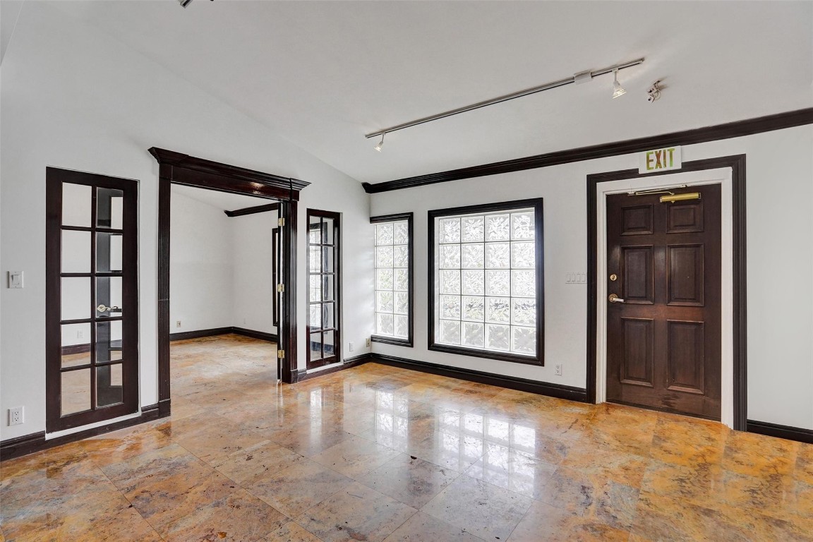 51 E Commercial Blvd