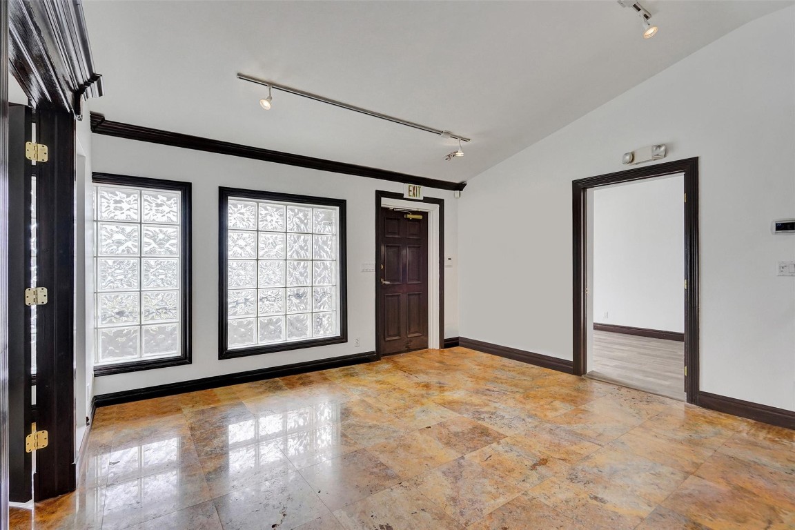 51 E Commercial Blvd