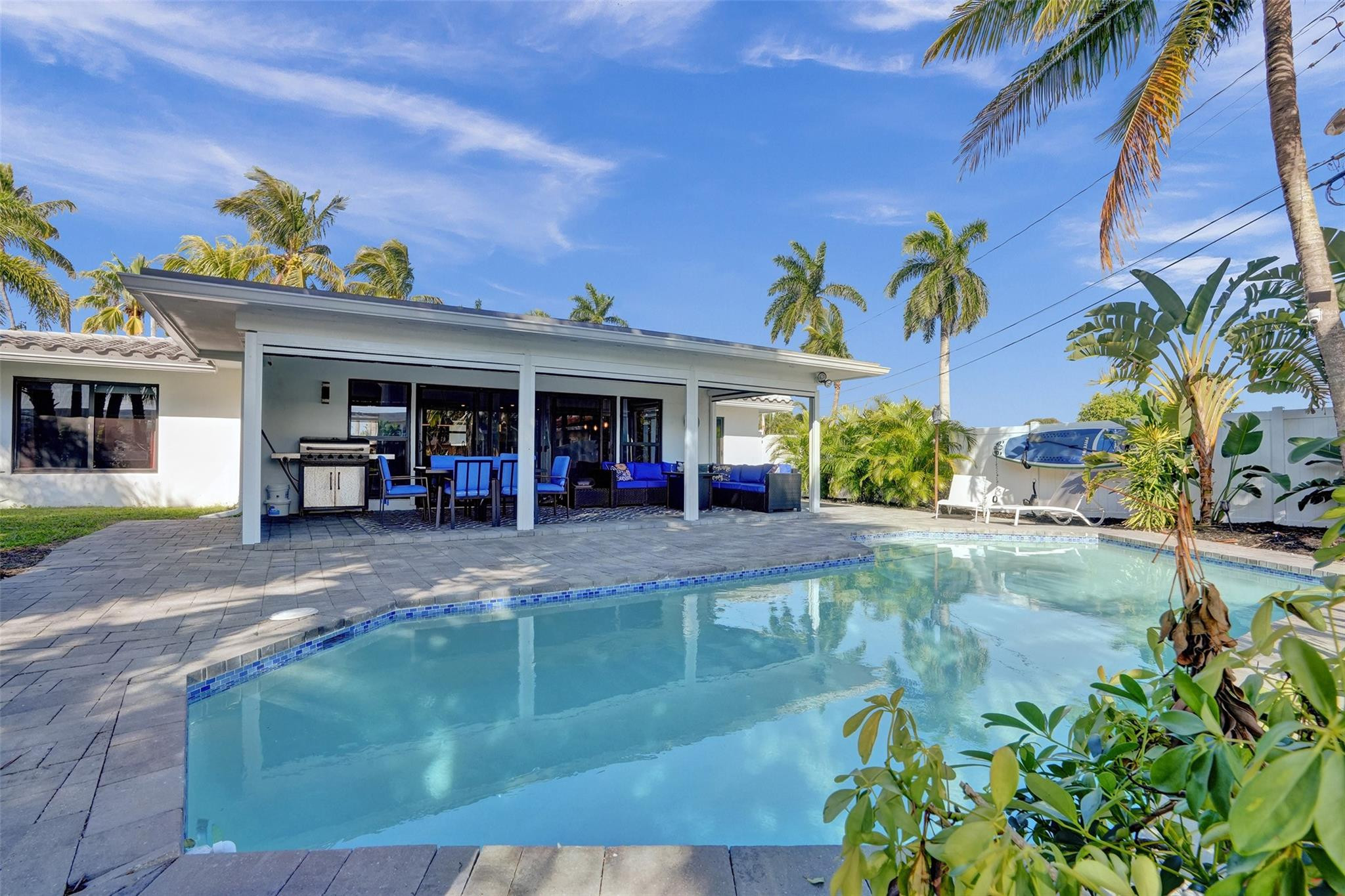 310 SE 13th Ct