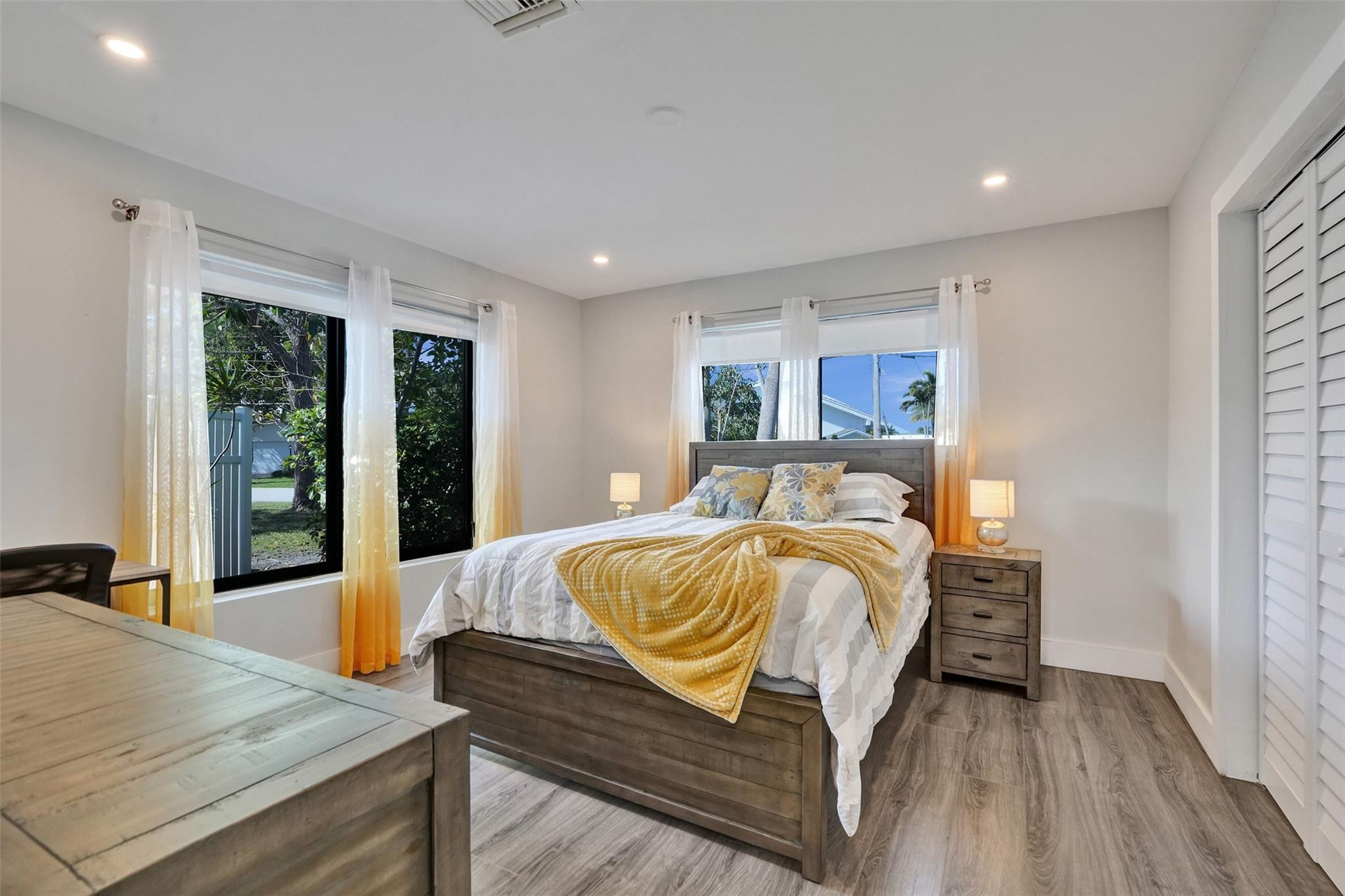 310 SE 13th Ct