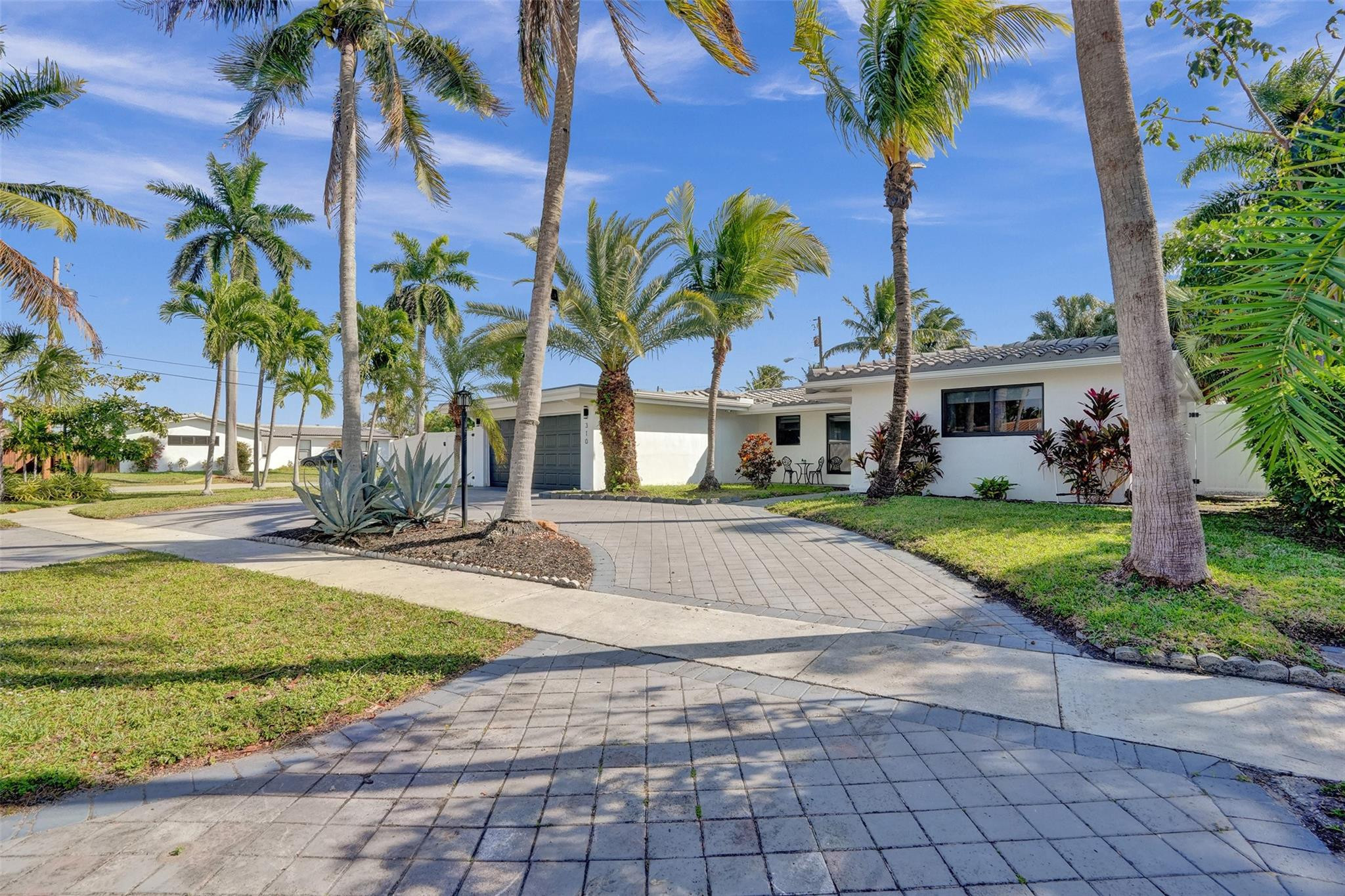 310 SE 13th Ct