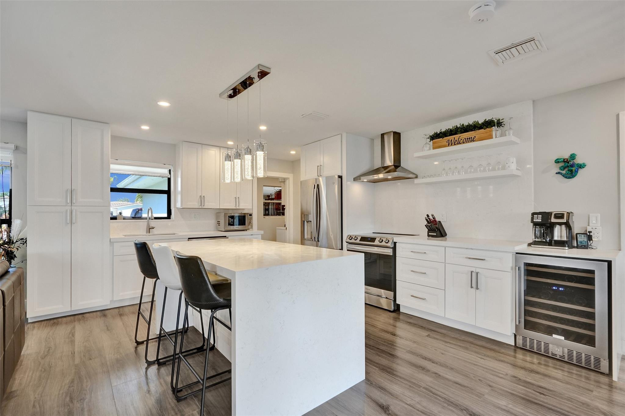 310 SE 13th Ct