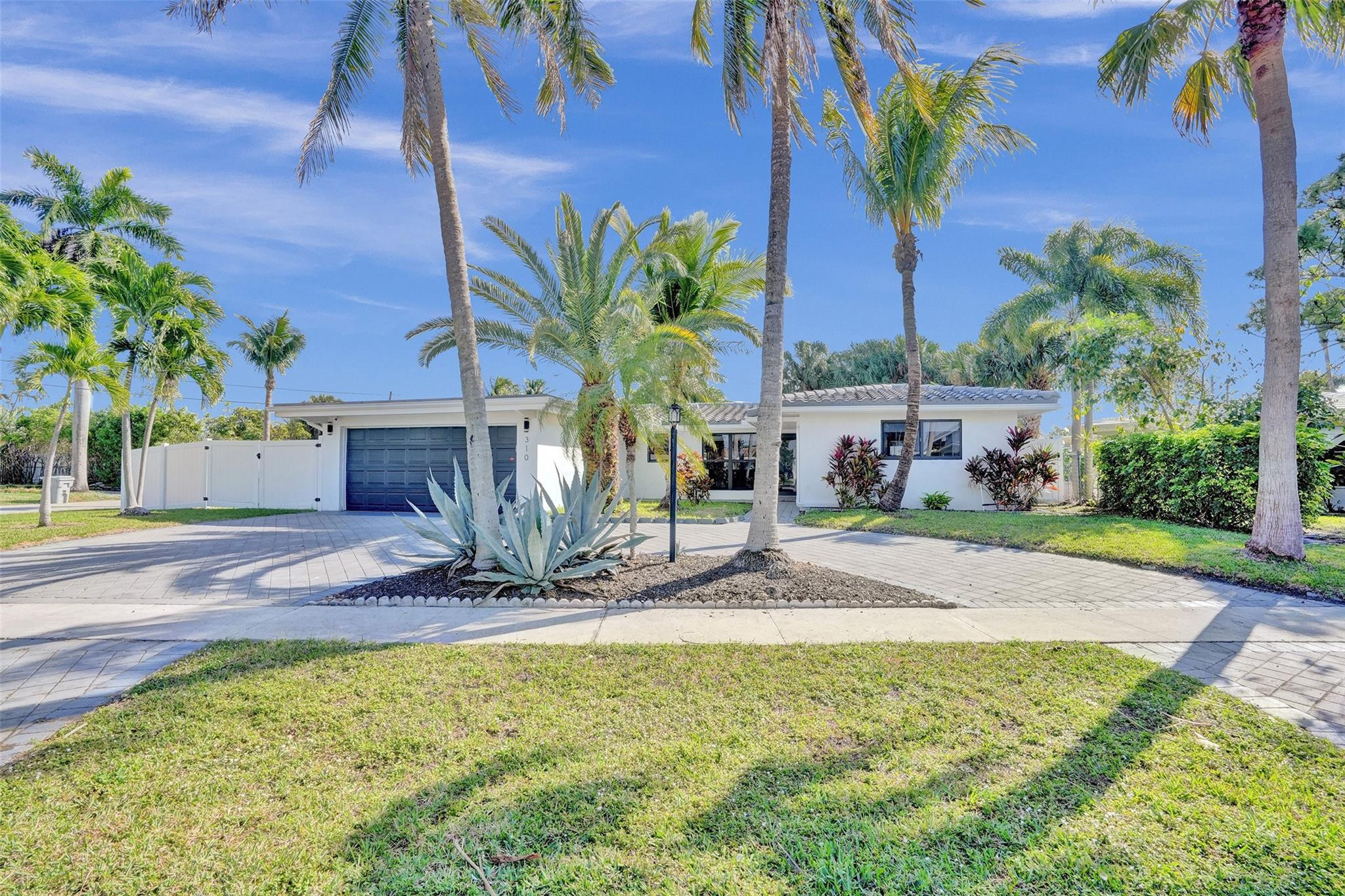 310 SE 13th Ct