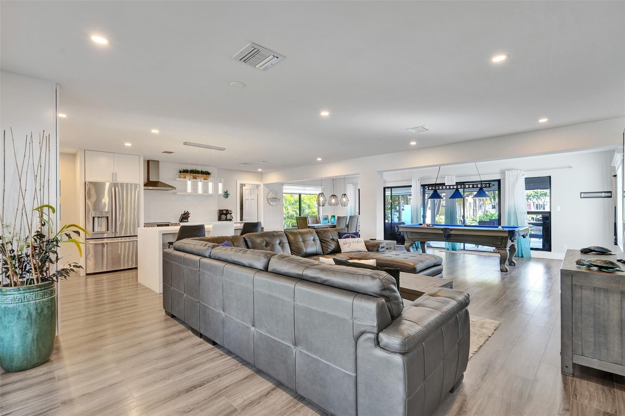 310 SE 13th Ct