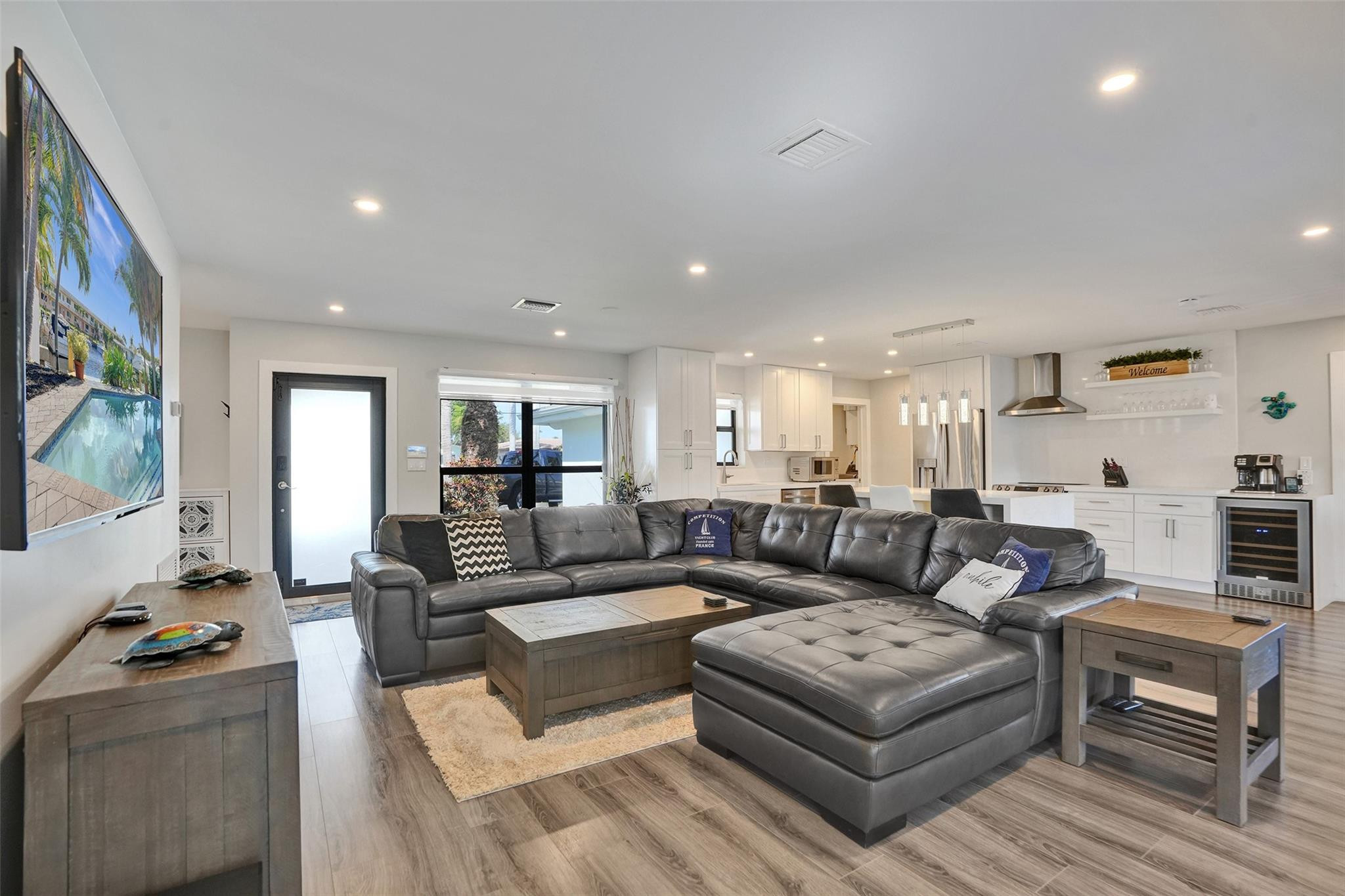 310 SE 13th Ct