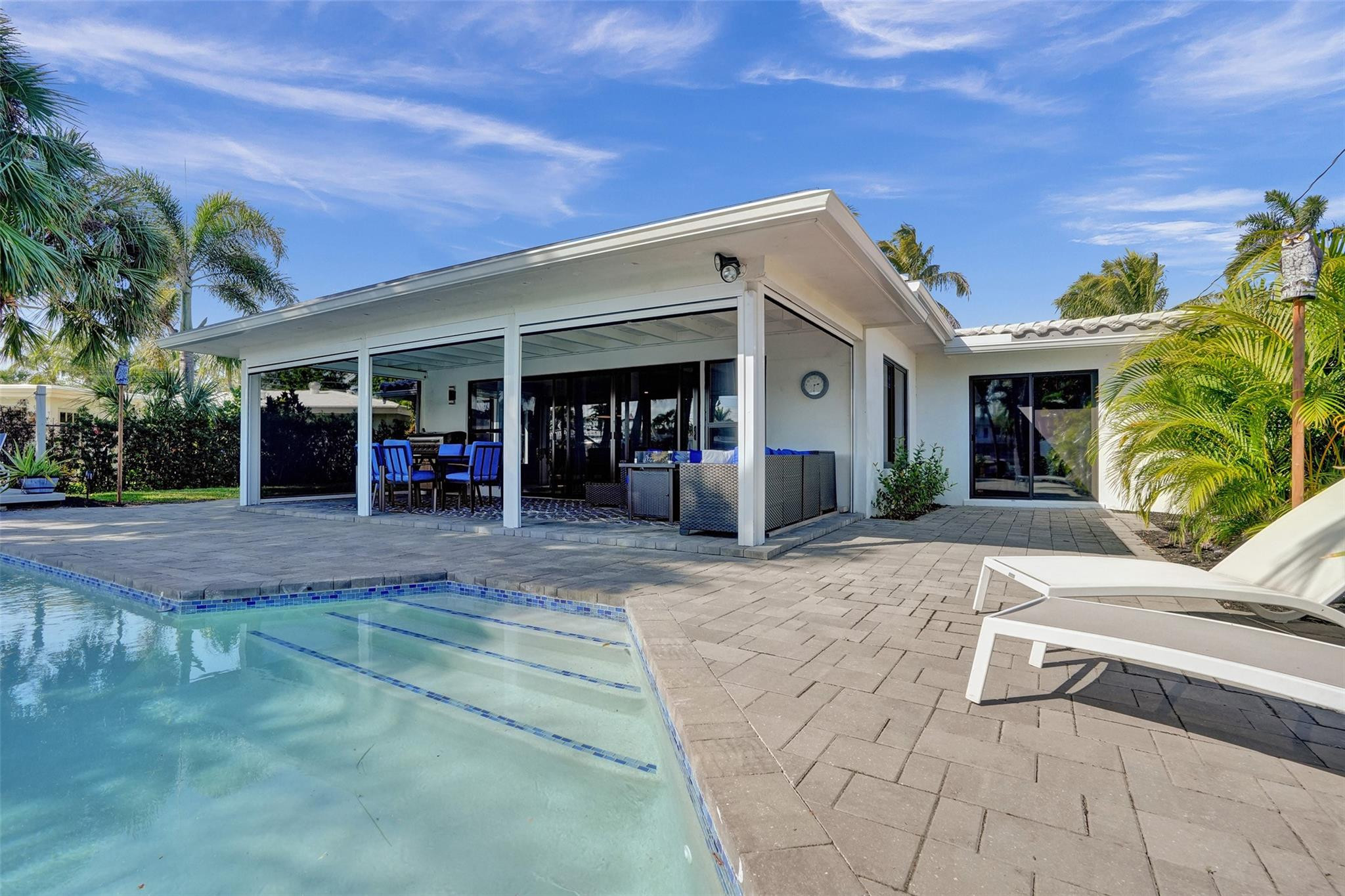310 SE 13th Ct