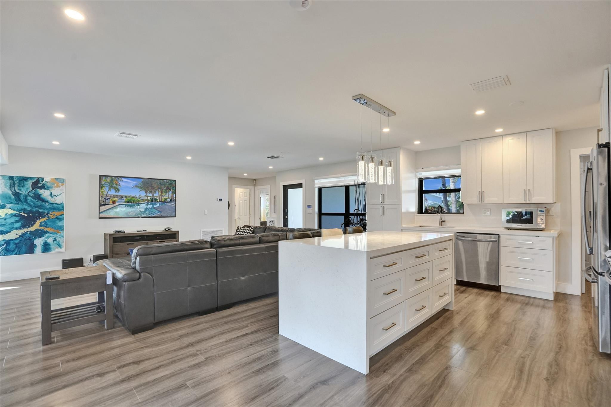 310 SE 13th Ct