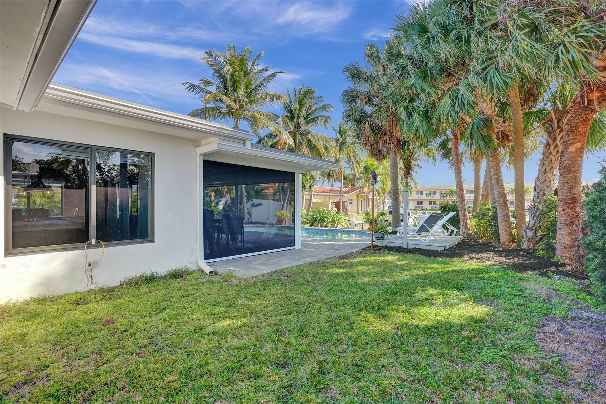 310 SE 13th Ct