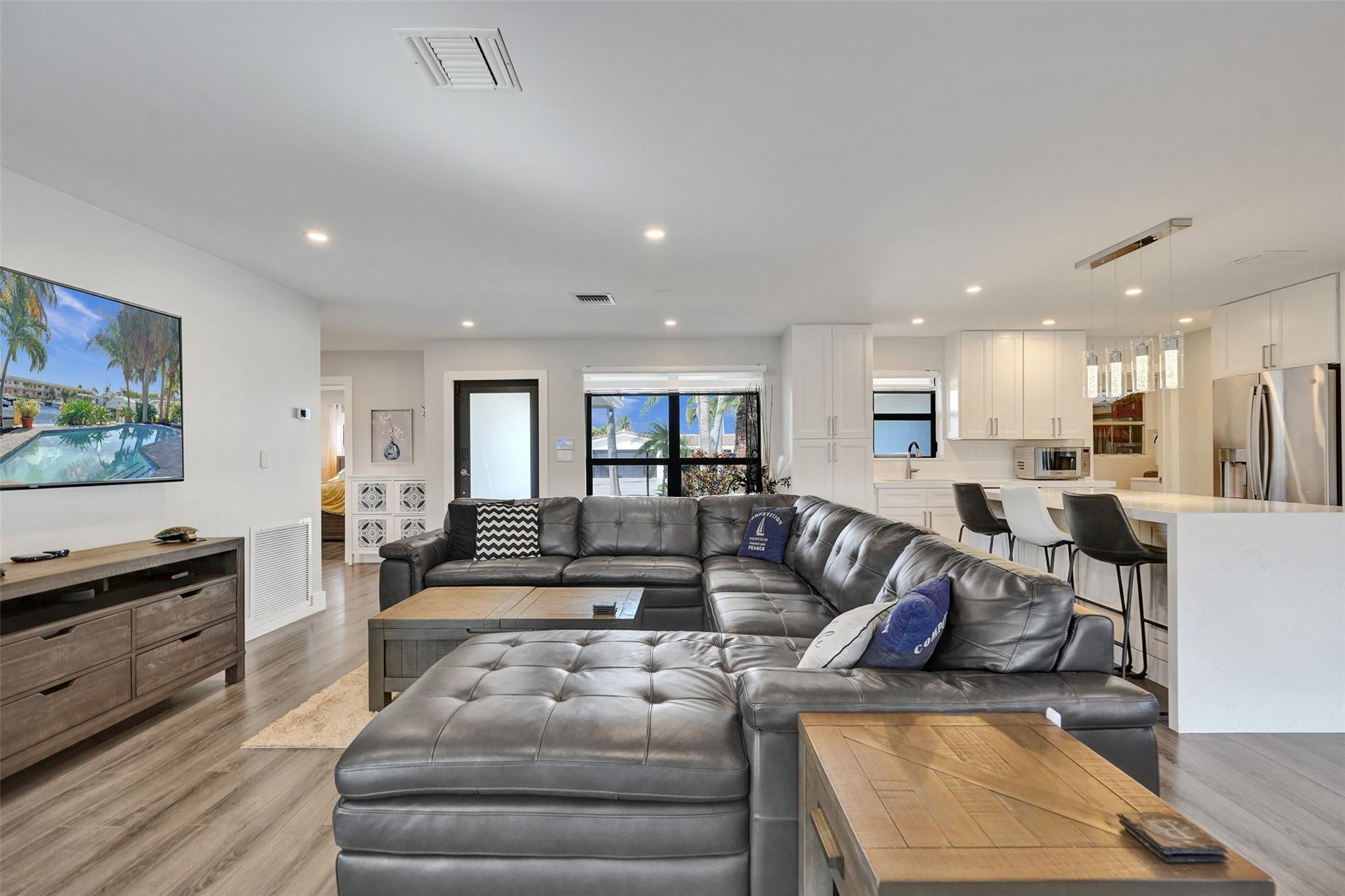 310 SE 13th Ct