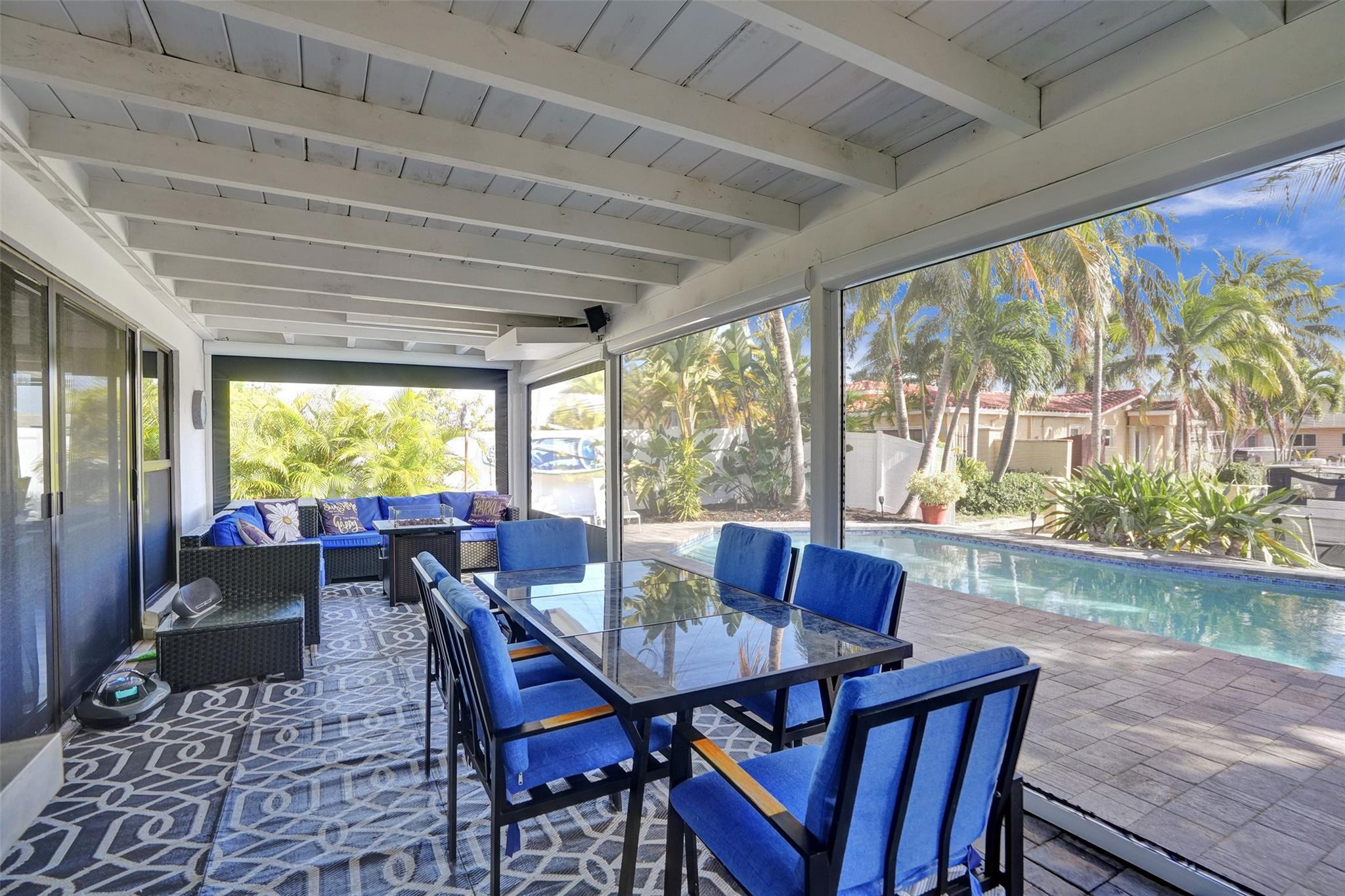310 SE 13th Ct