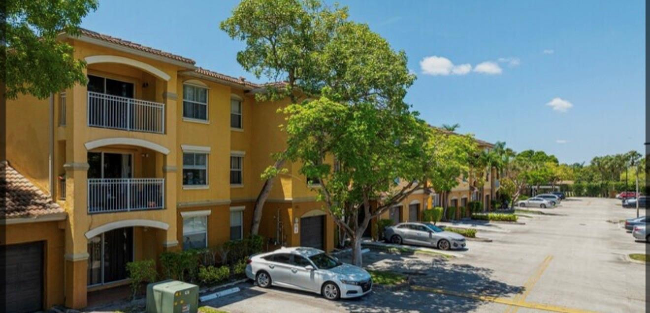 165 NW 96th Te 3306, Pembroke Pines Unit: 3306