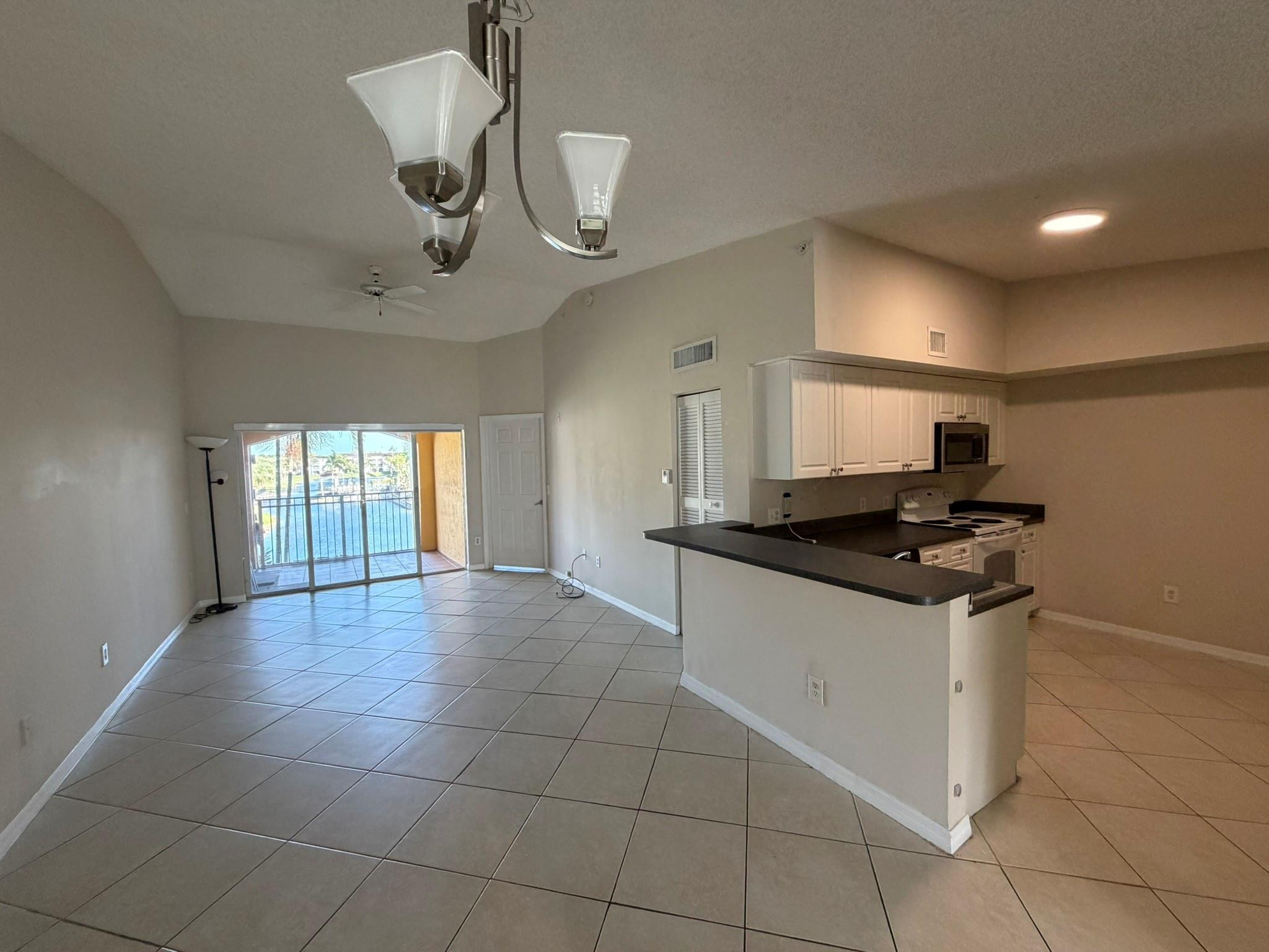 165 NW 96th Te 3306, Pembroke Pines Unit: 3306