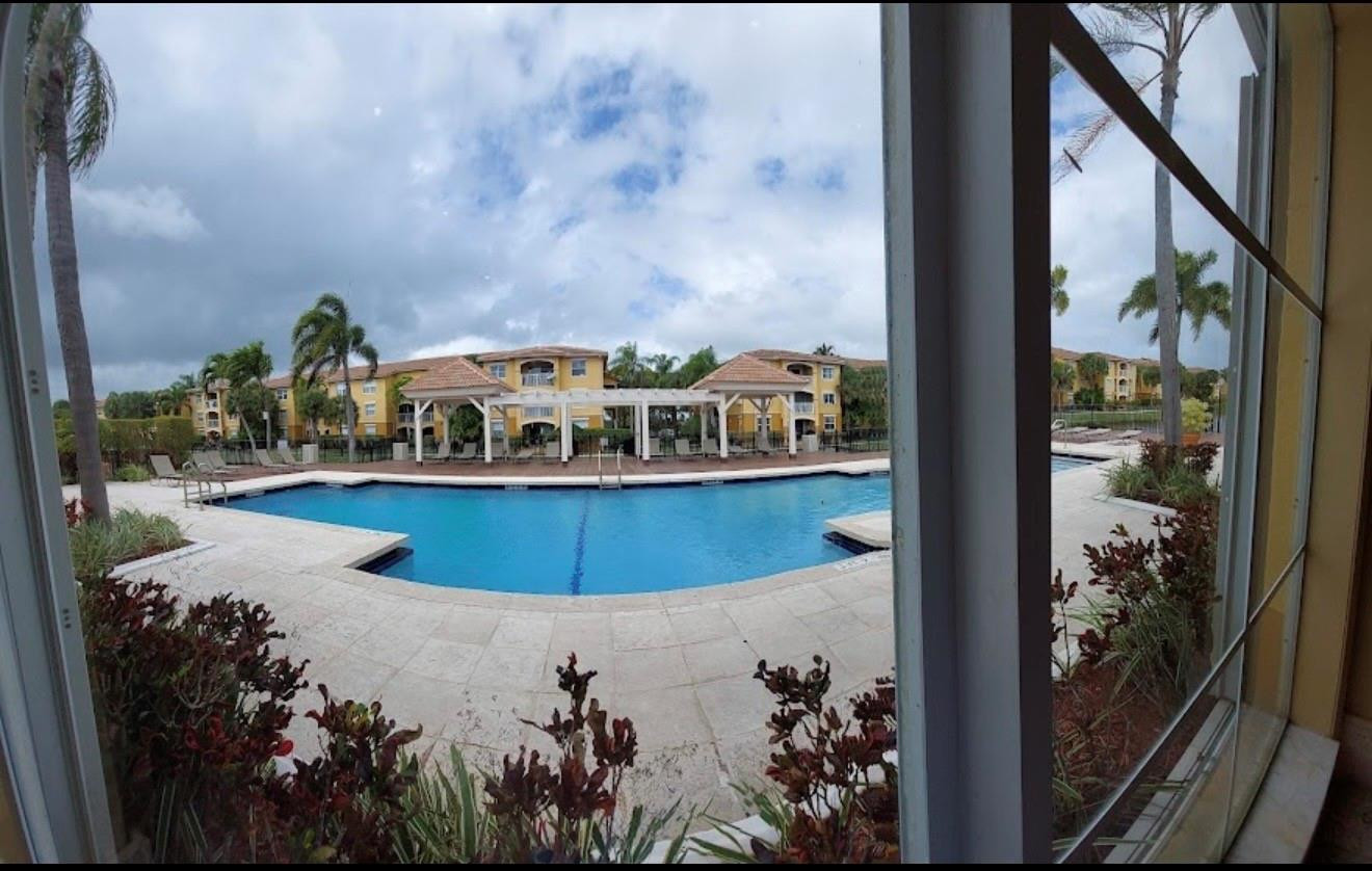 165 NW 96th Te 3306, Pembroke Pines Unit: 3306