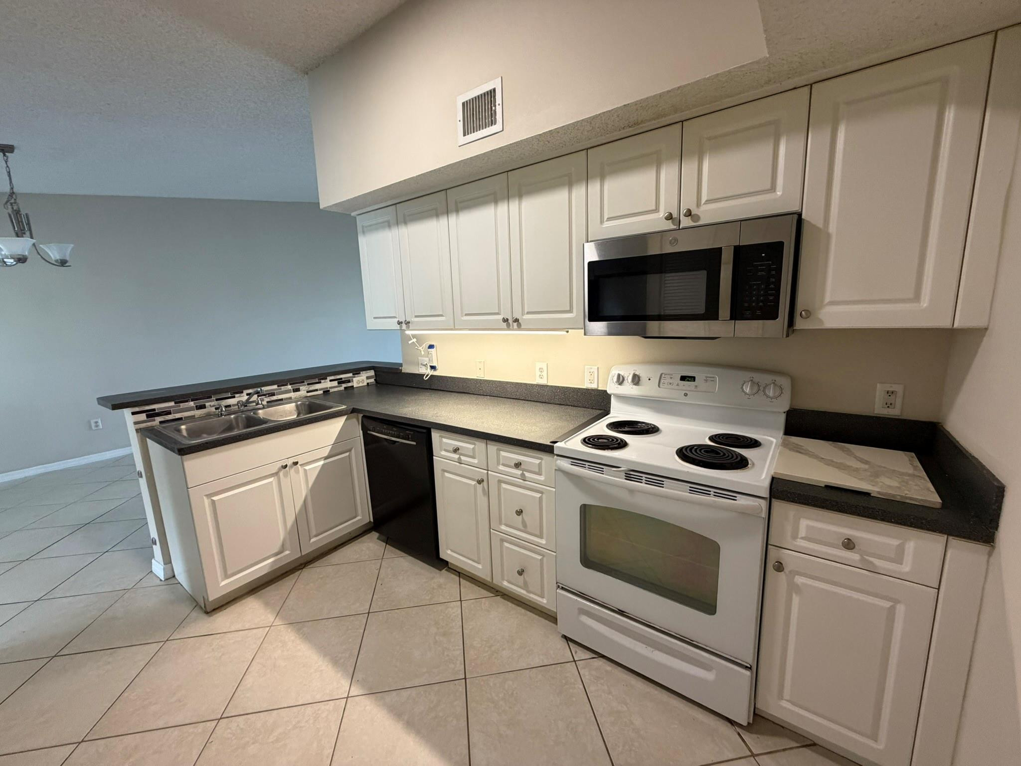 165 NW 96th Te 3306, Pembroke Pines Unit: 3306