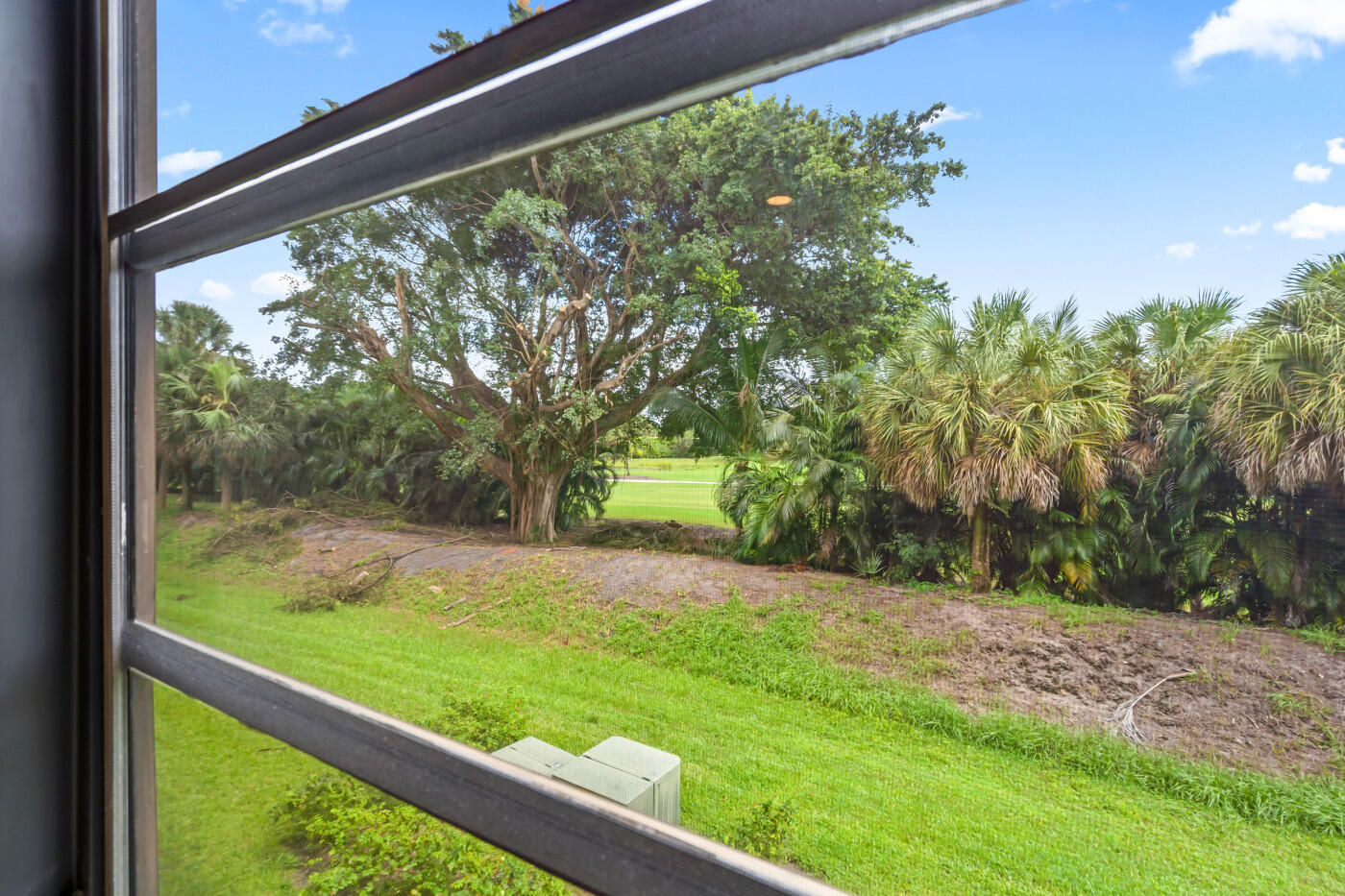 6085 Balboa Circle 204