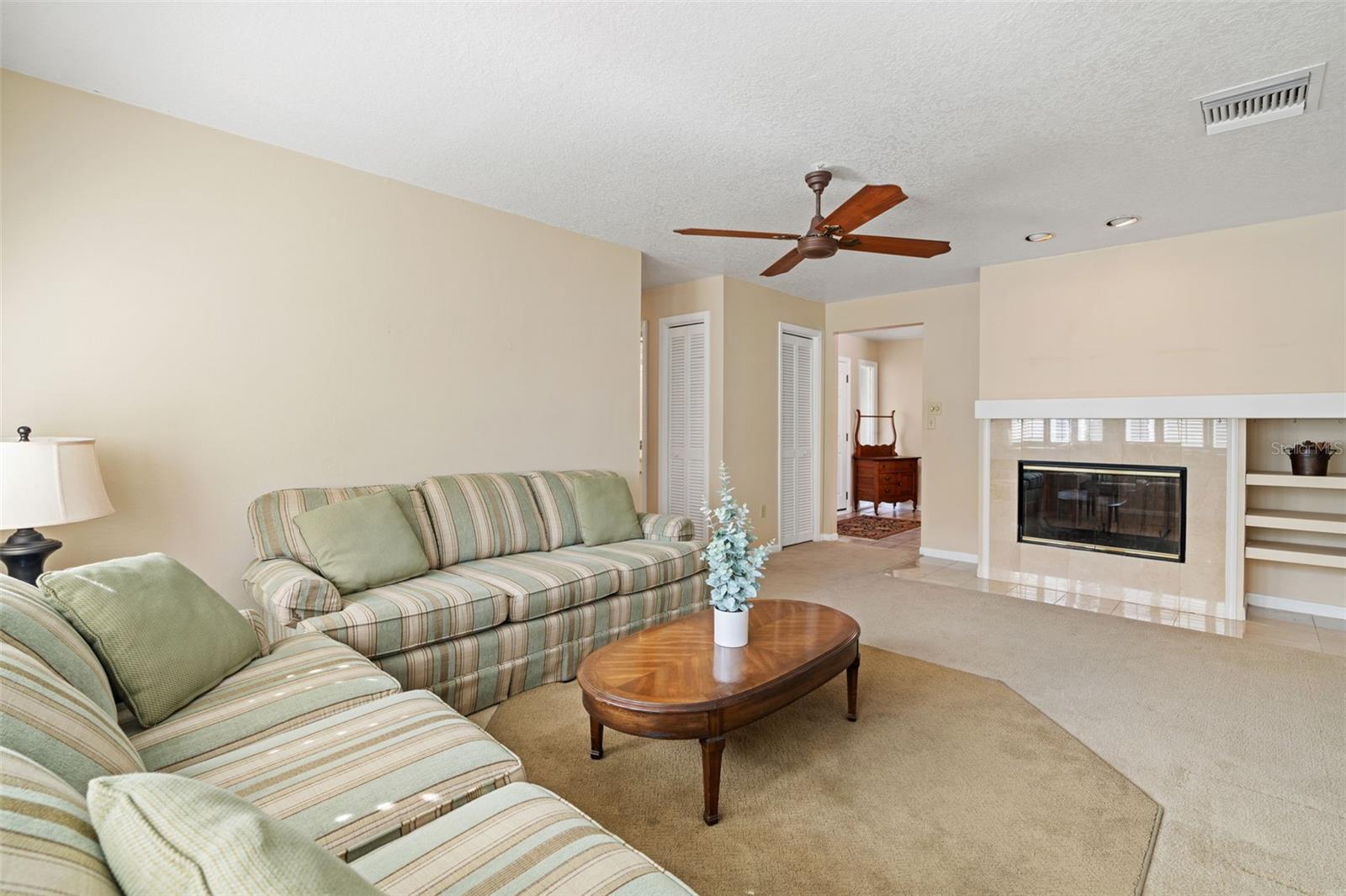 10077 LINDEN PLACE DR