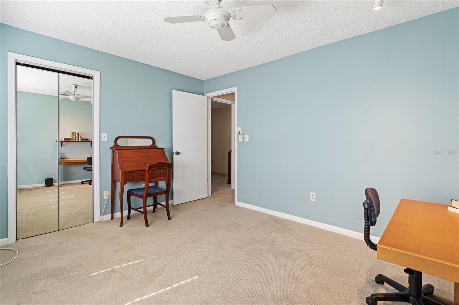 10077 LINDEN PLACE DR
