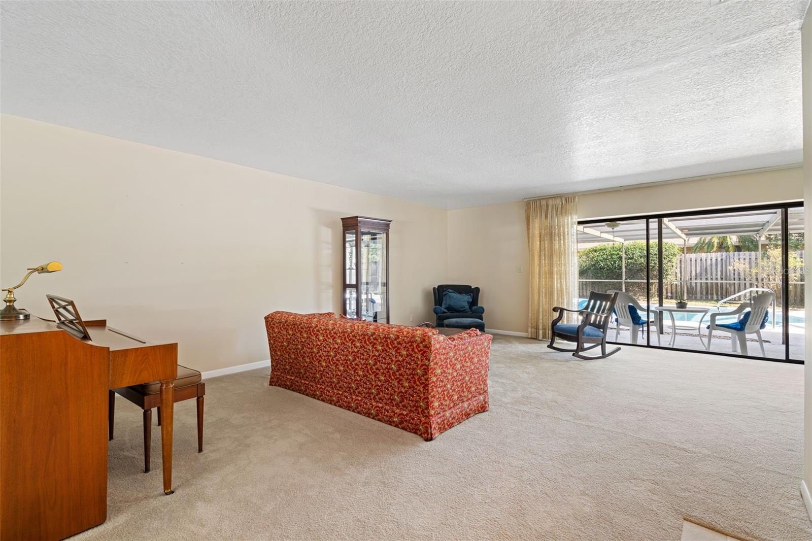 10077 LINDEN PLACE DR