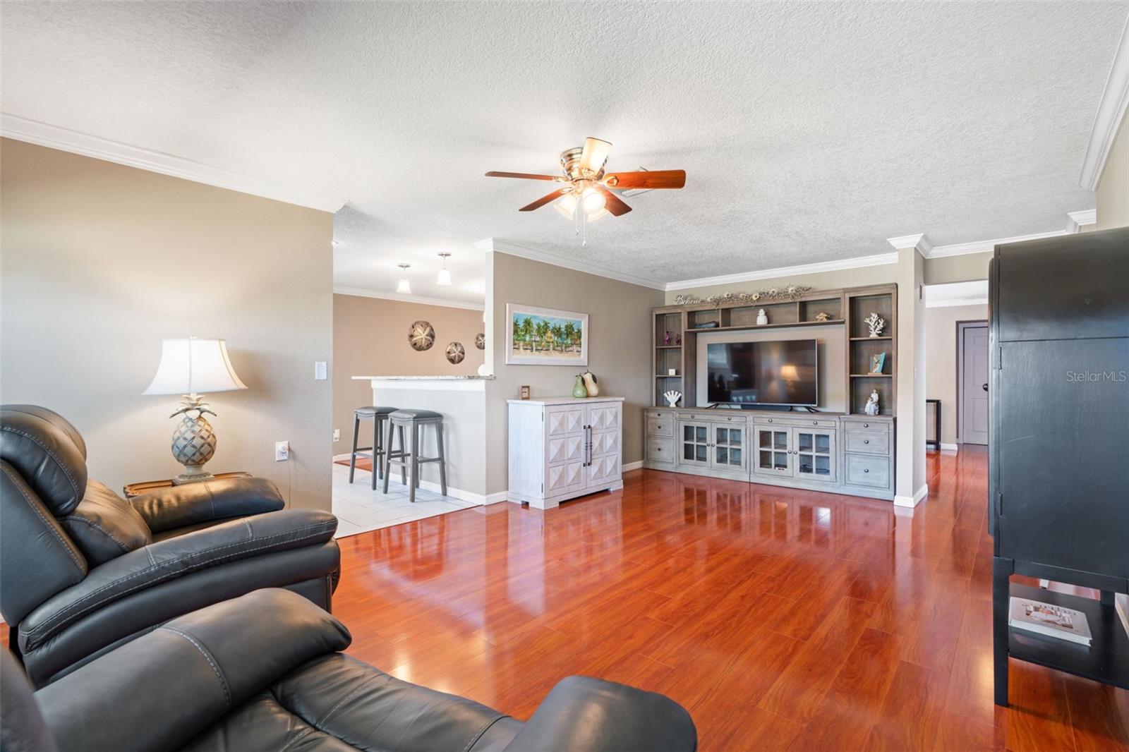 10039 LINDEN PLACE DR