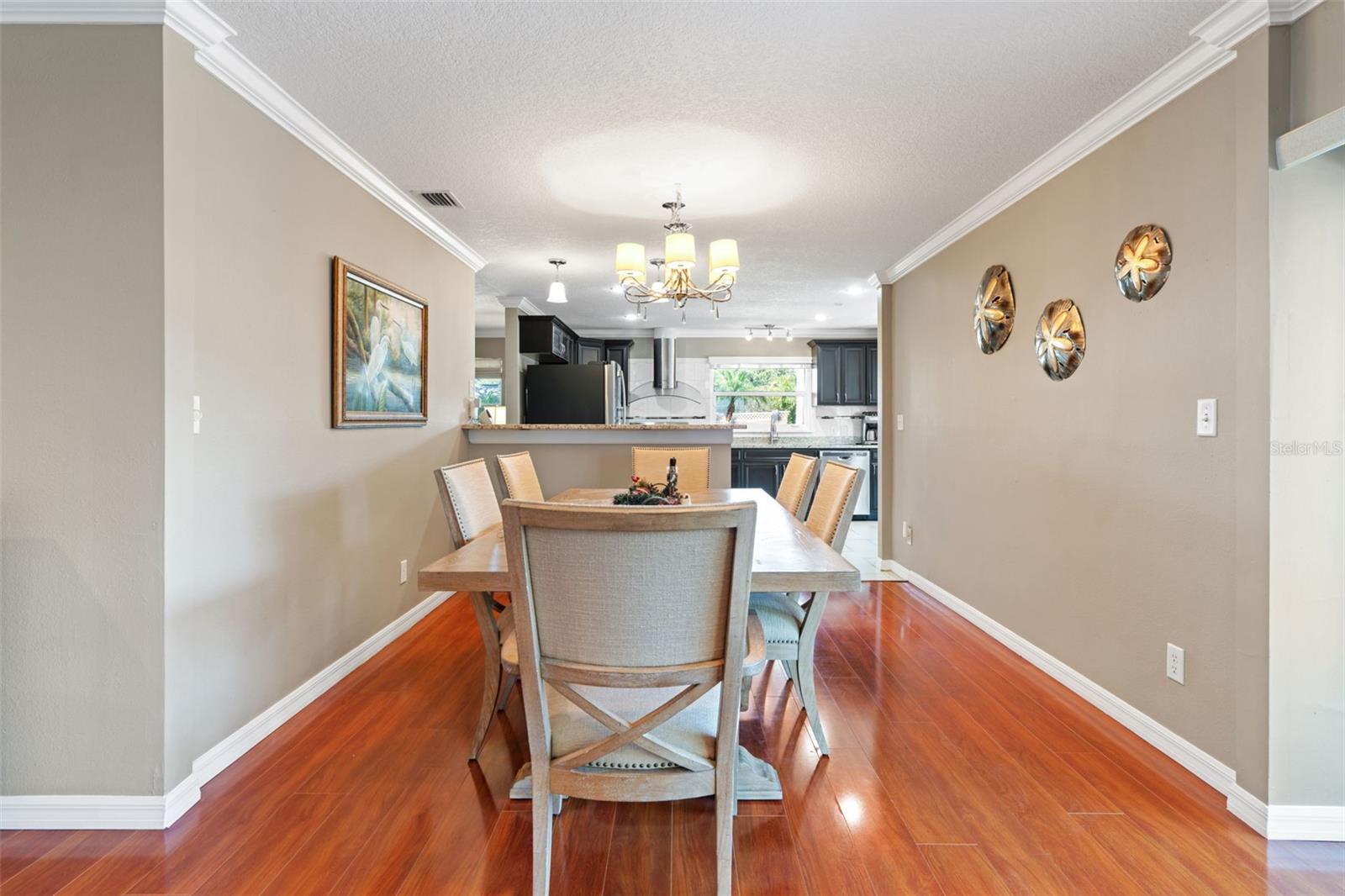 10039 LINDEN PLACE DR