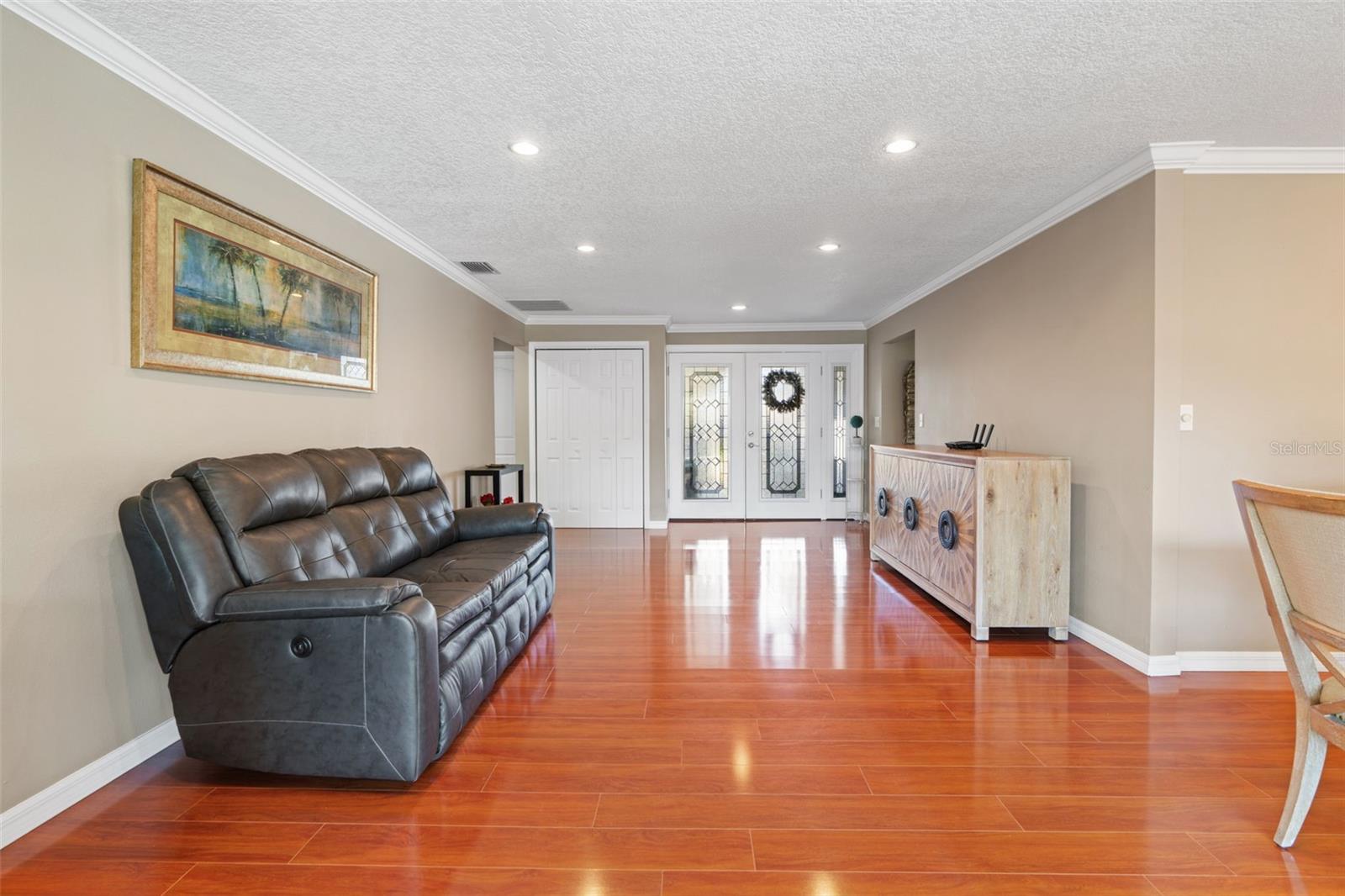 10039 LINDEN PLACE DR