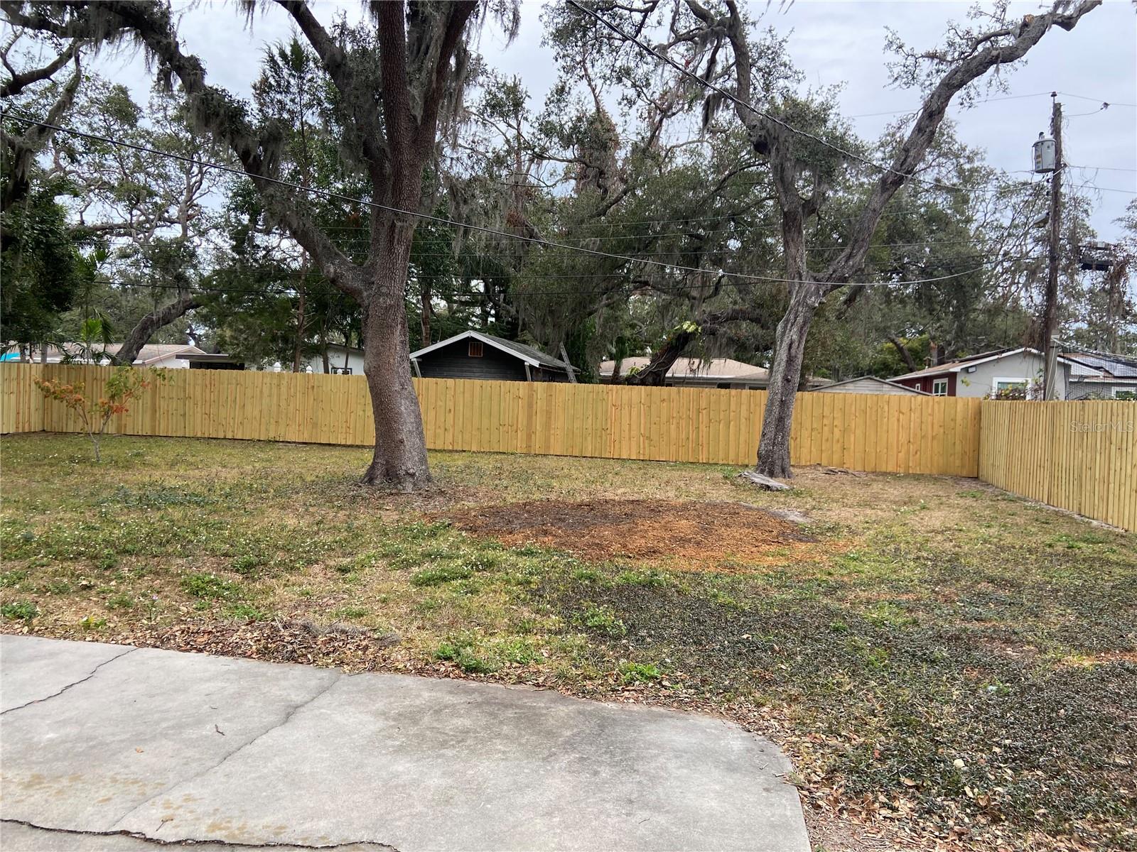 1701 VELMA DR N