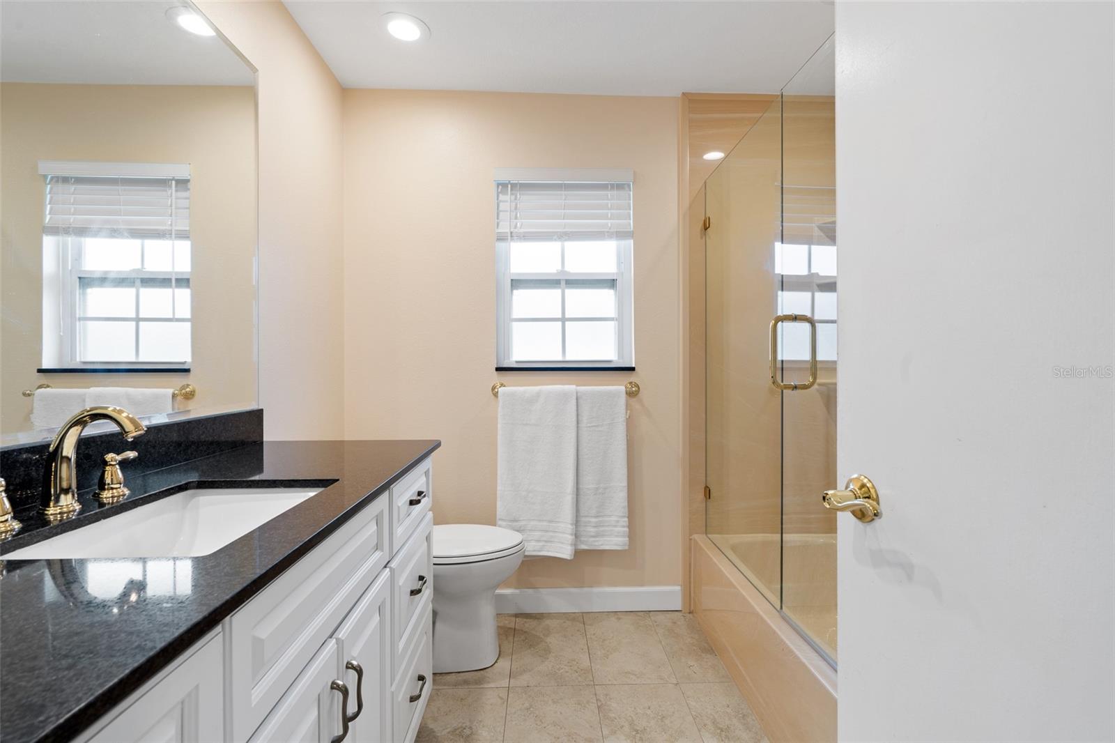 13169 LINDEN PLACE DR