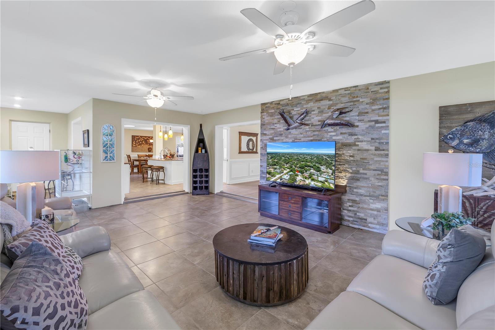 10008 LINDEN PLACE DR