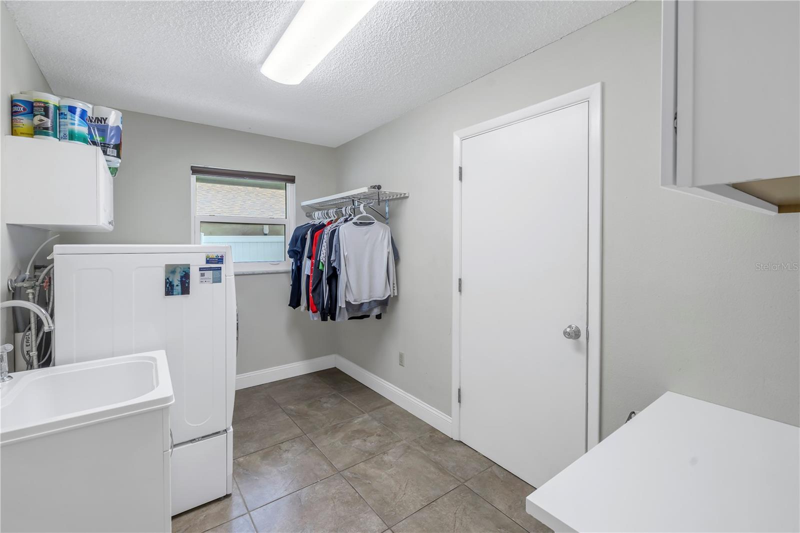 10008 LINDEN PLACE DR