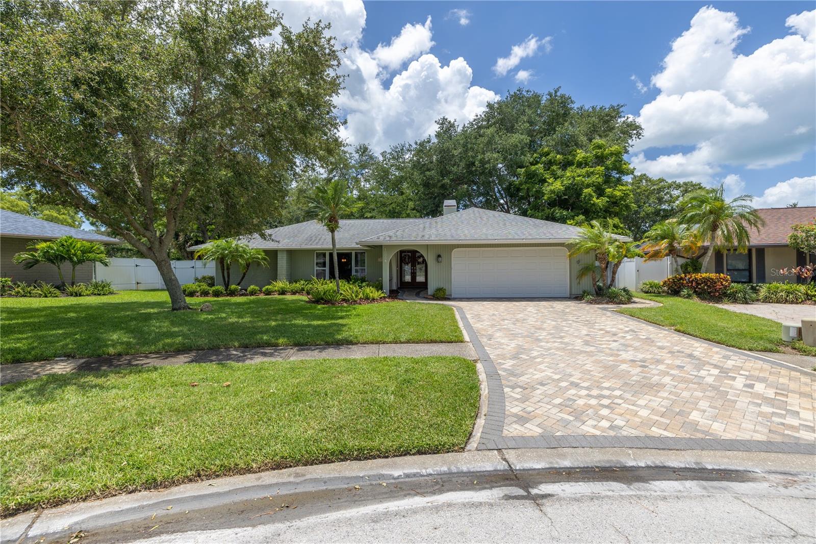 10008 LINDEN PLACE DR
