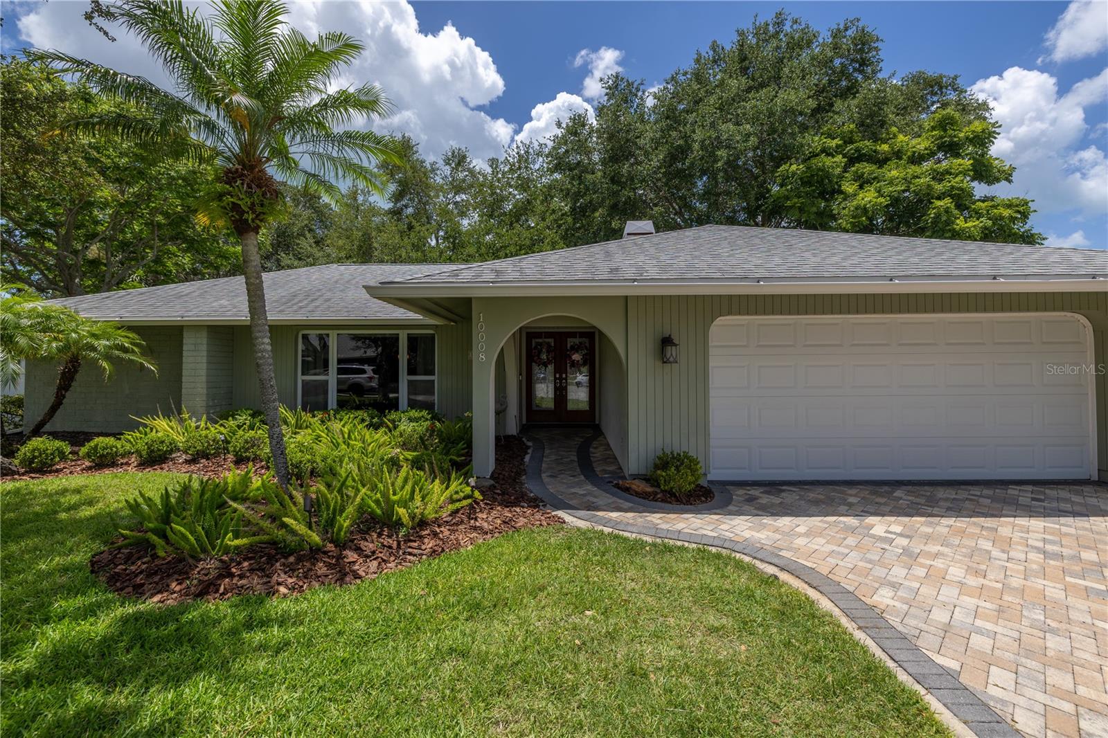 10008 LINDEN PLACE DR