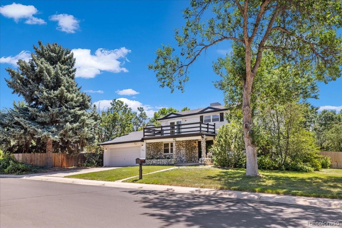 1424 E Fremont Circle N