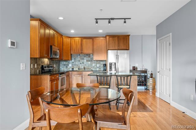 1950 N Logan Street Unit: 911