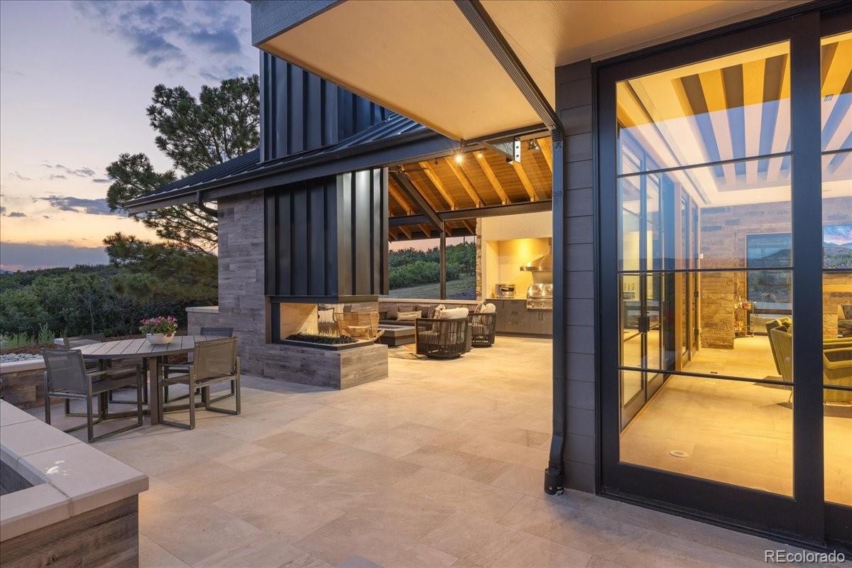 Outdoor living pavilion connecting to great room
