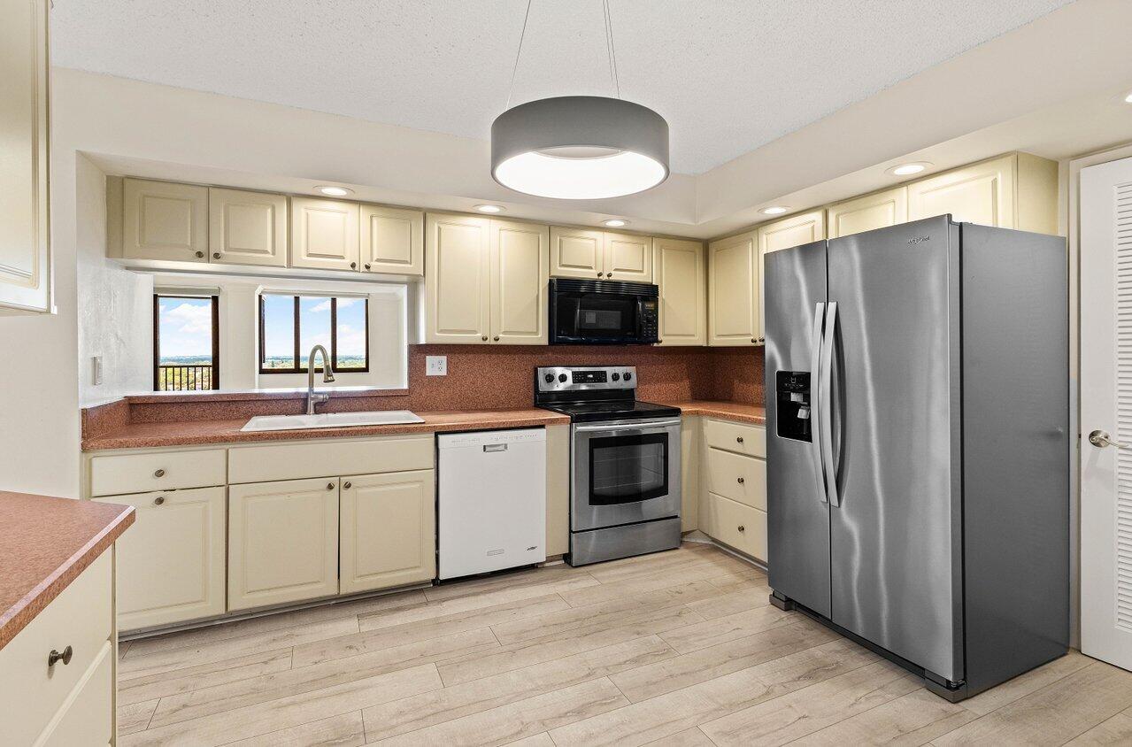 3420 S Ocean Boulevard 15u