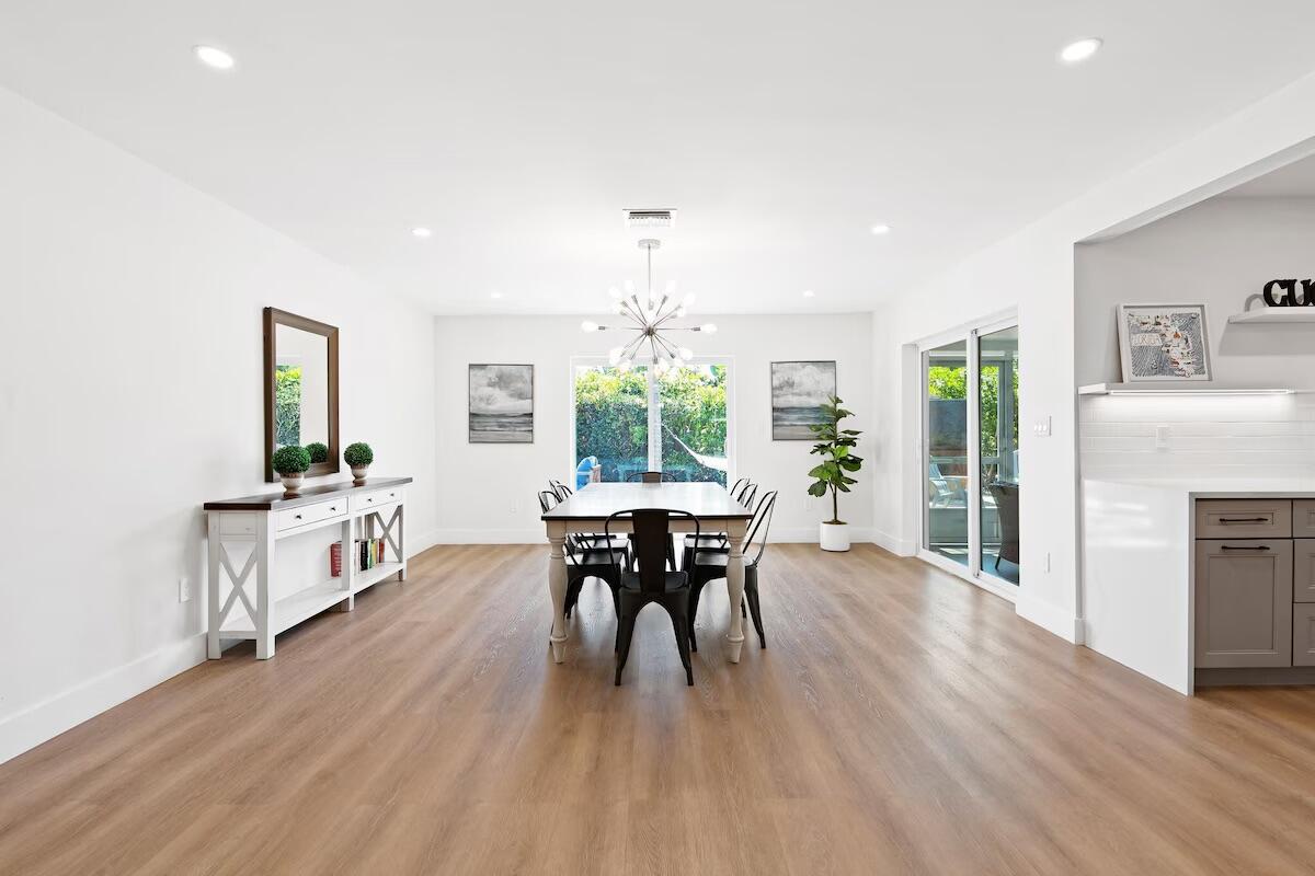486 NE 29th Street