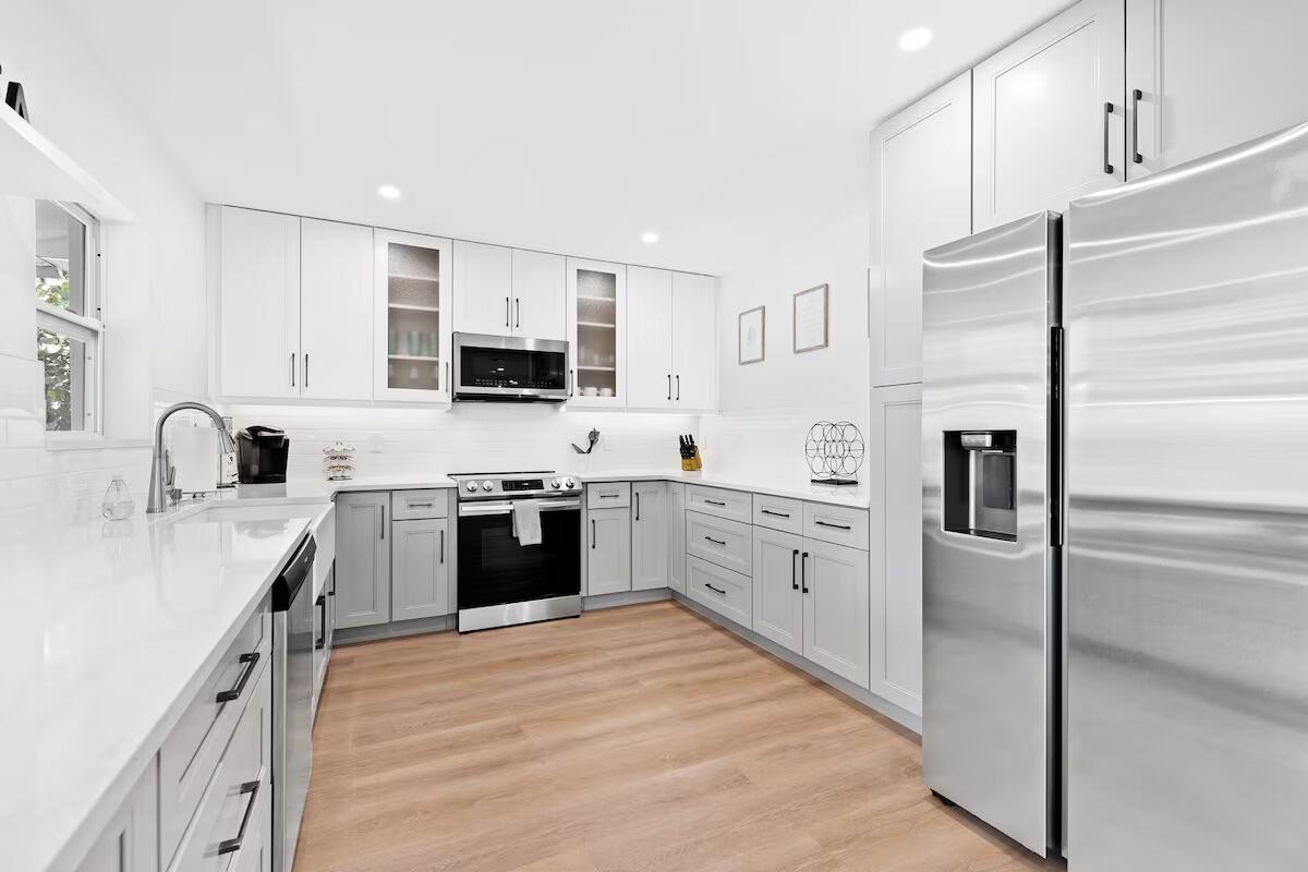 486 NE 29th Street