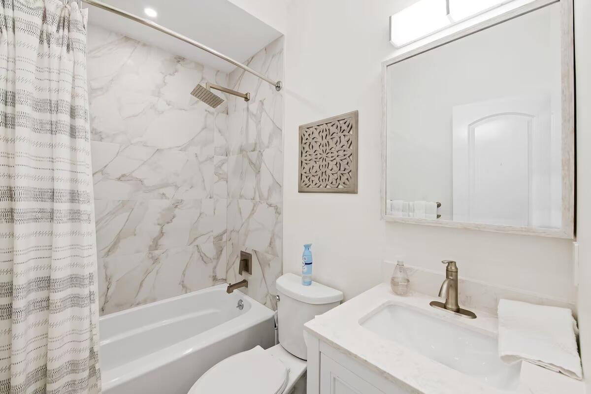 486 NE 29th Street