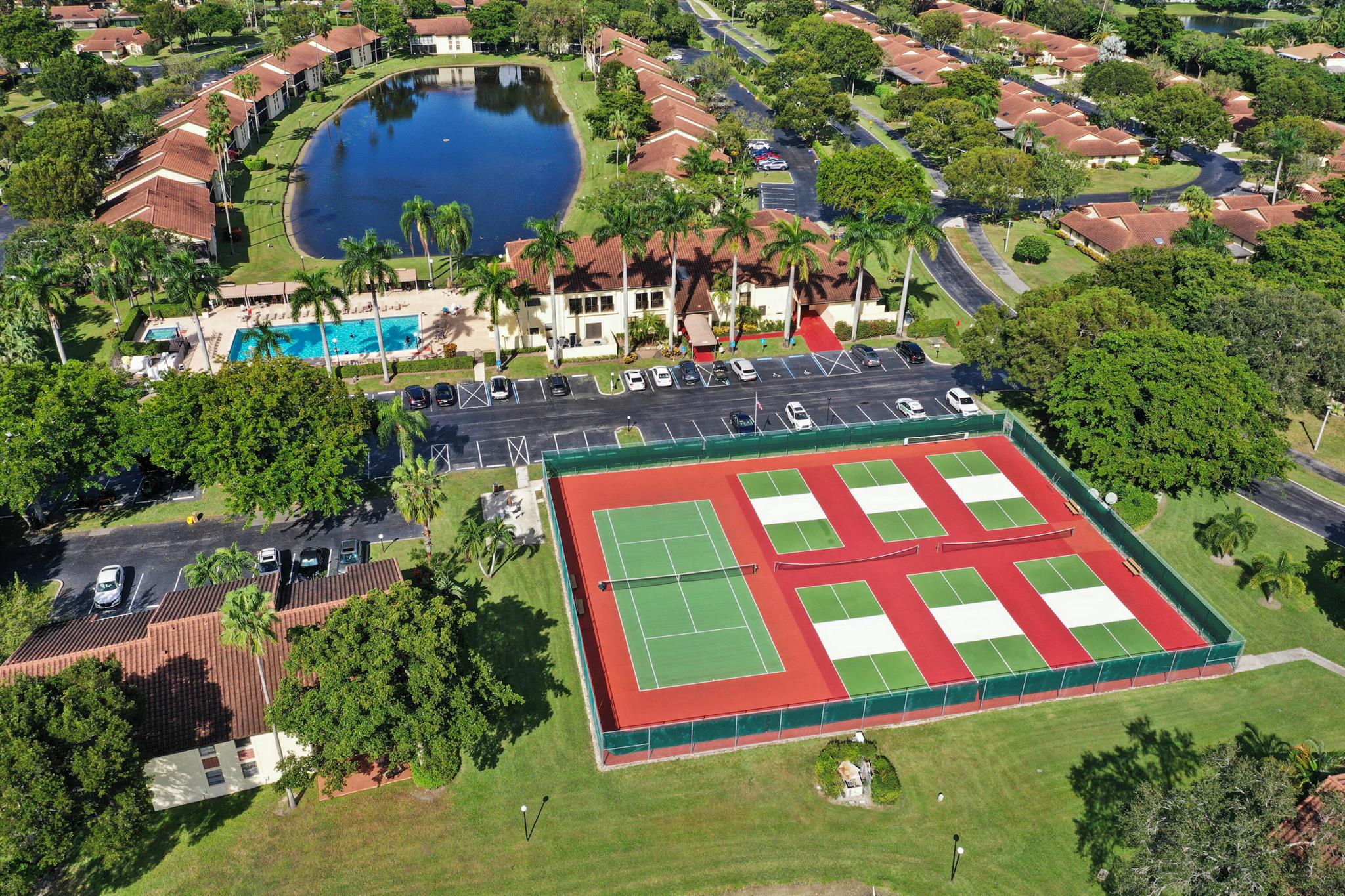 10359 S Circle Lake Drive 102